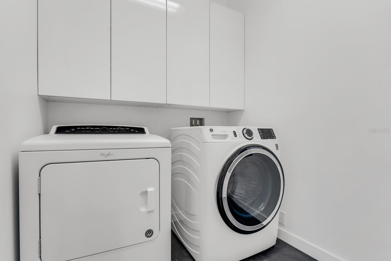 Image 51 of 80 For 905 Bay Point Drive