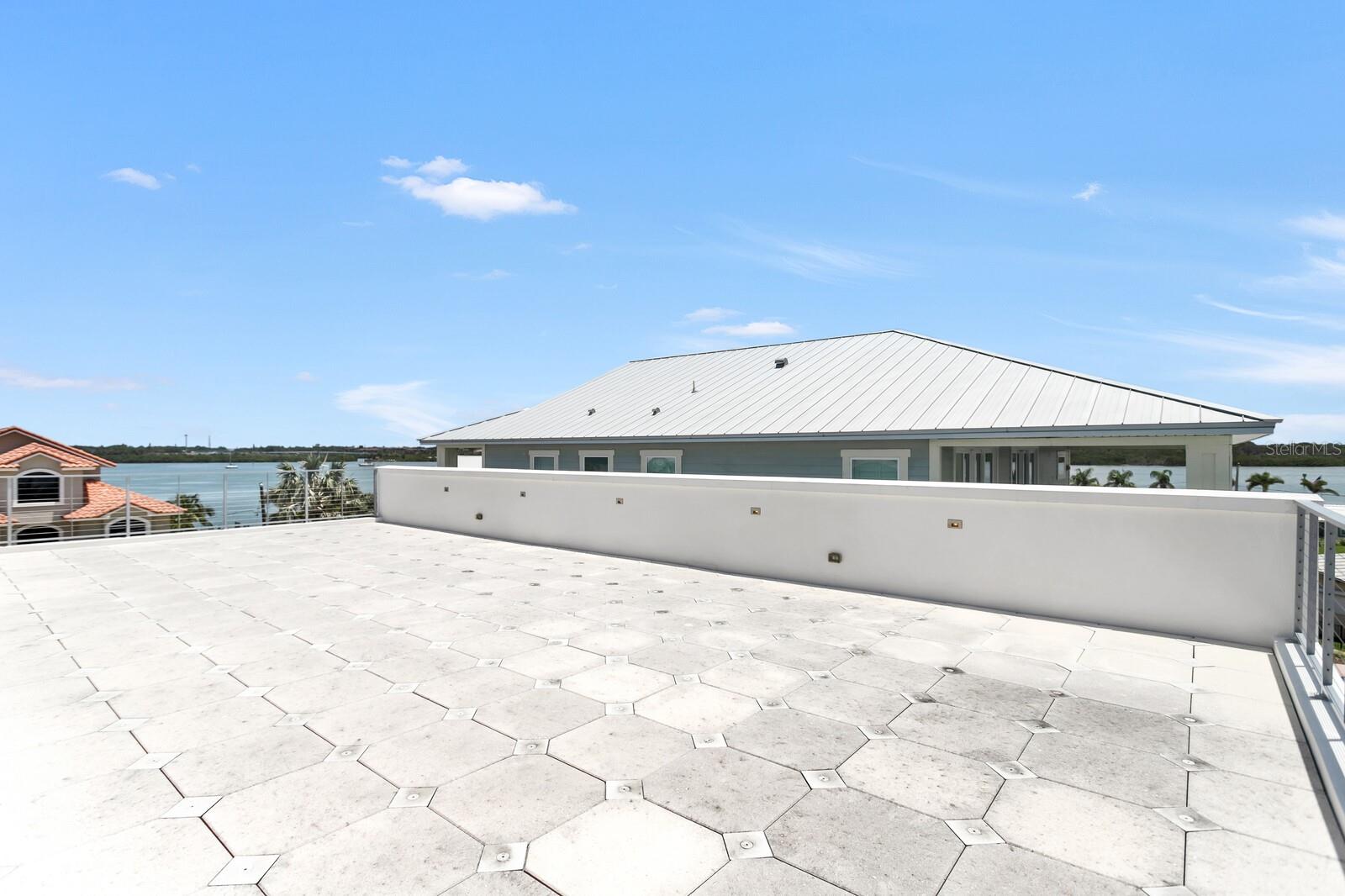 Image 57 of 80 For 905 Bay Point Drive