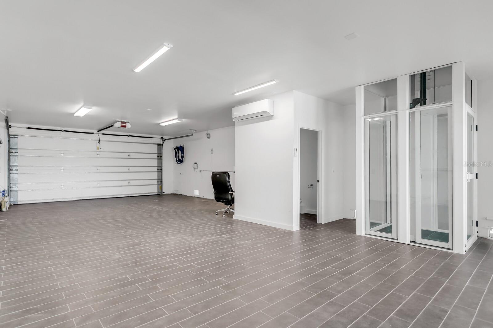 Image 6 of 80 For 905 Bay Point Drive