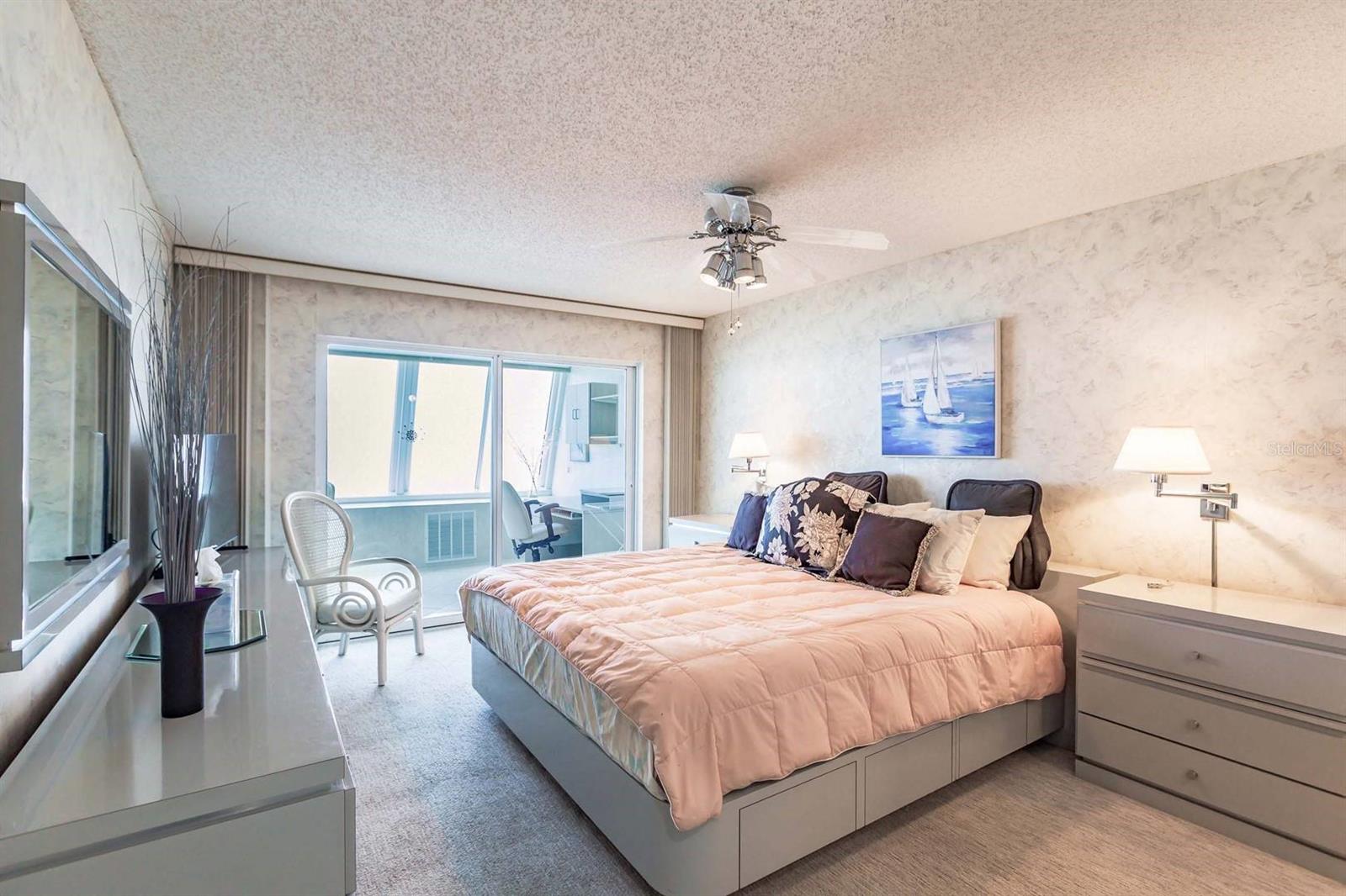 Image 10 of 27 For 1055 Peppertree Drive 802aa