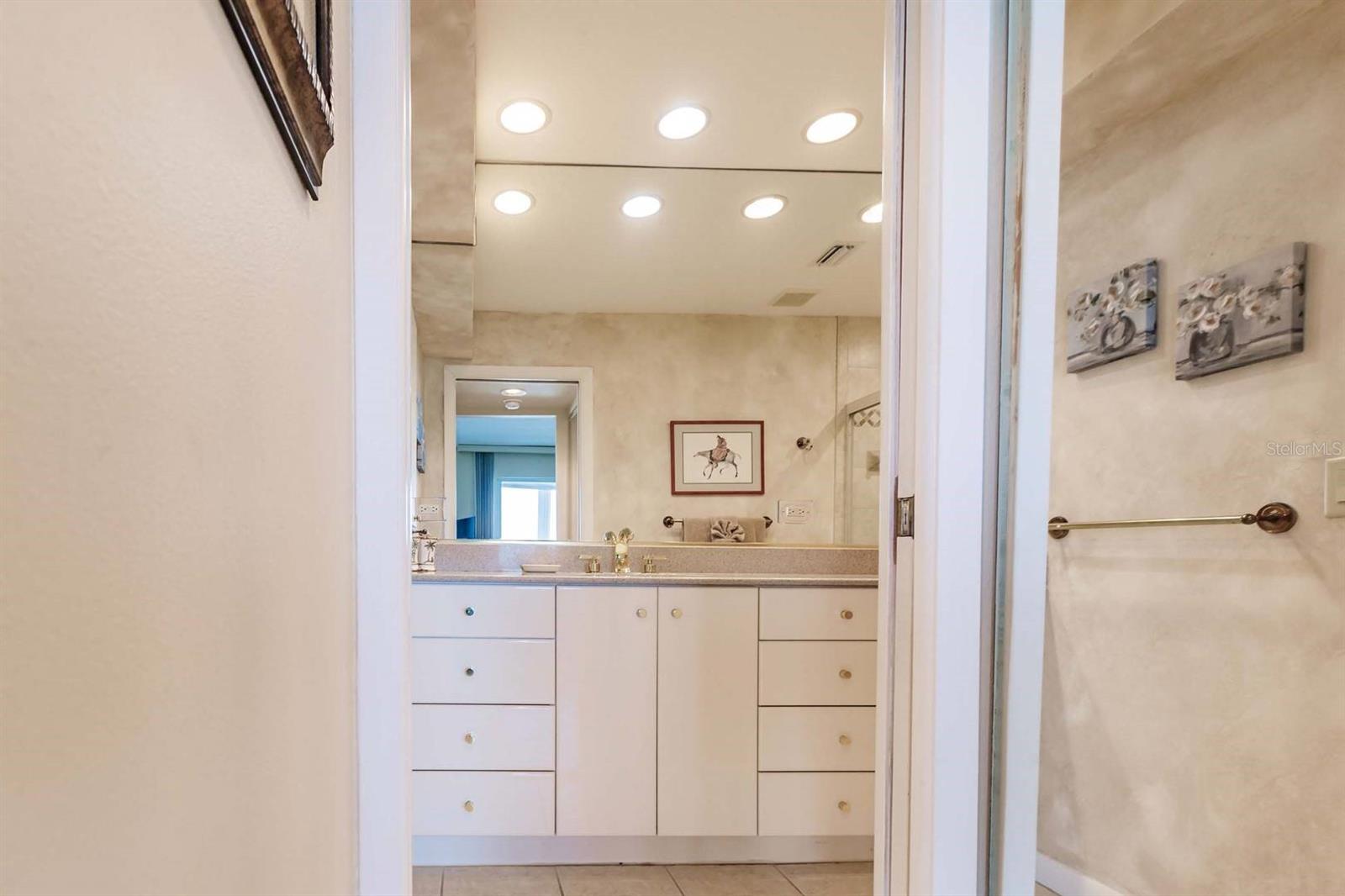 Image 15 of 27 For 1055 Peppertree Drive 802aa