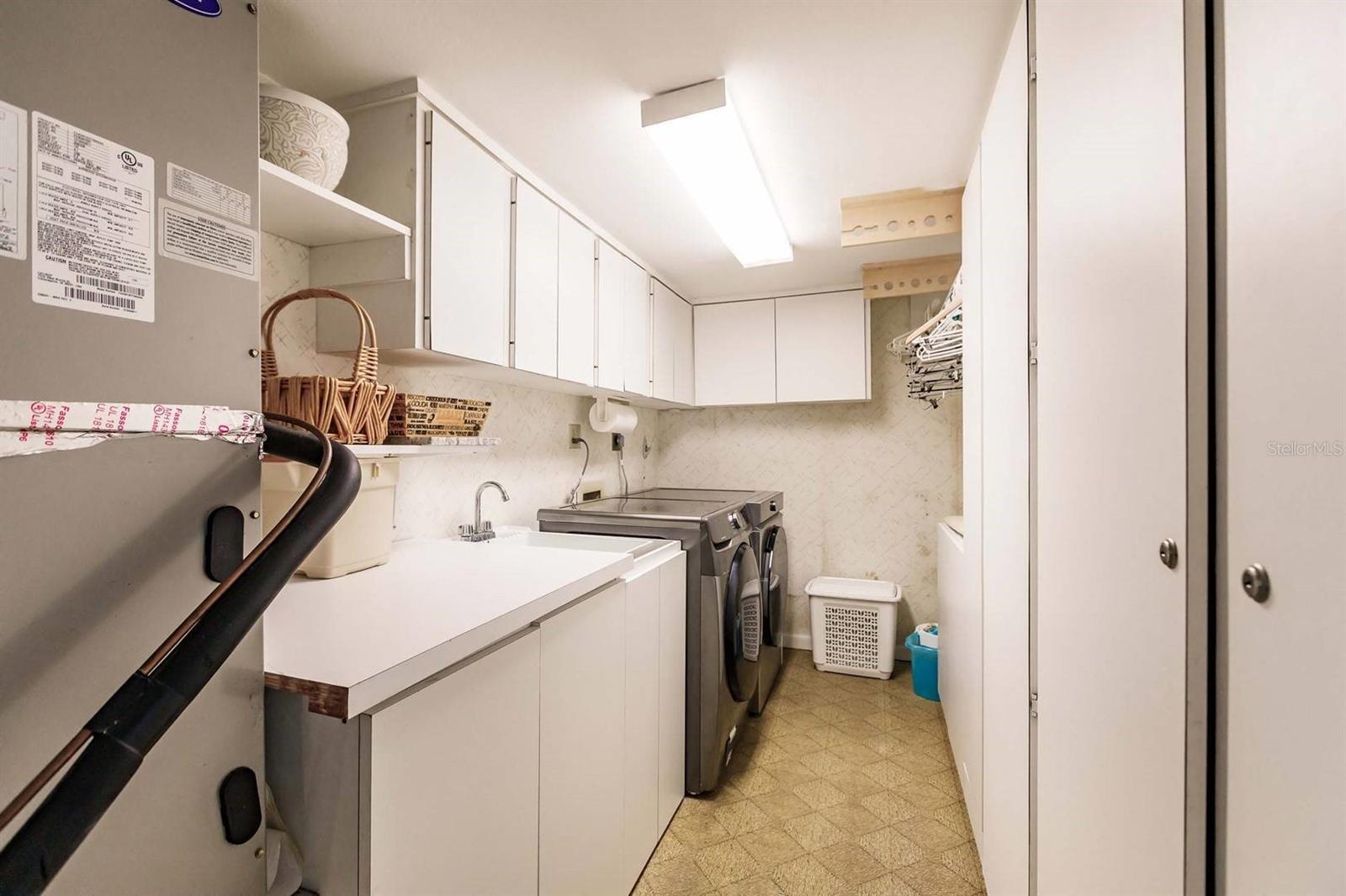 Image 25 of 27 For 1055 Peppertree Drive 802aa