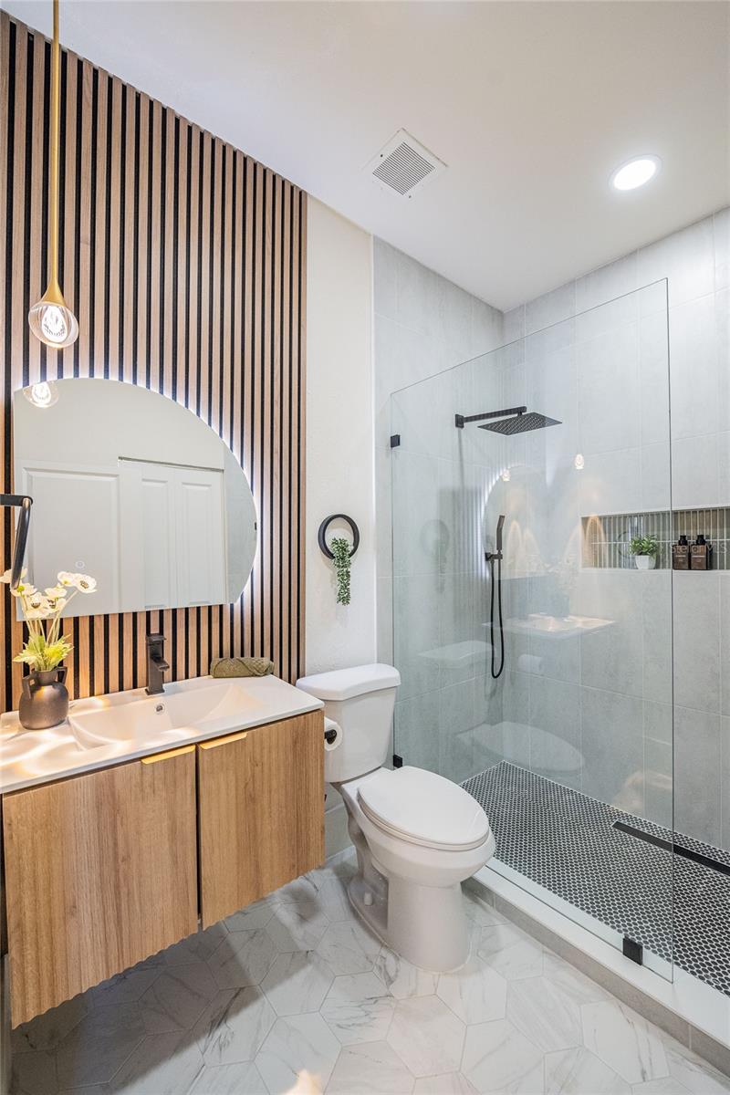 Image 25 of 40 For 805 Curtis Street