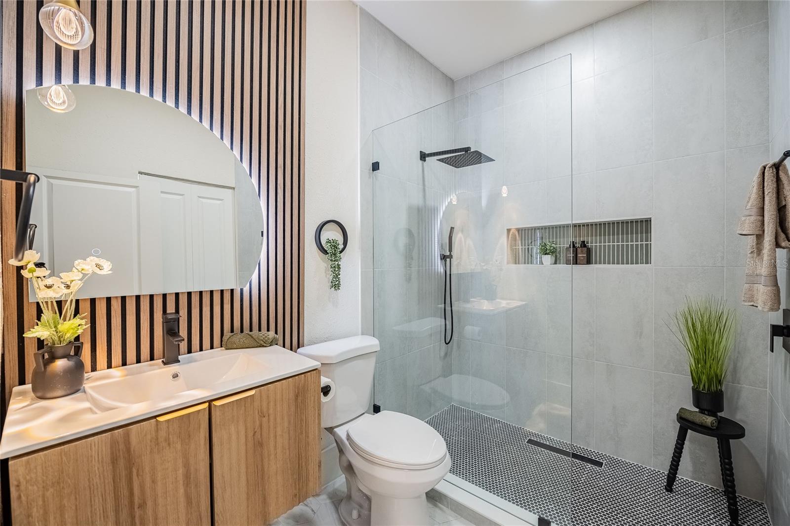 Image 26 of 40 For 805 Curtis Street