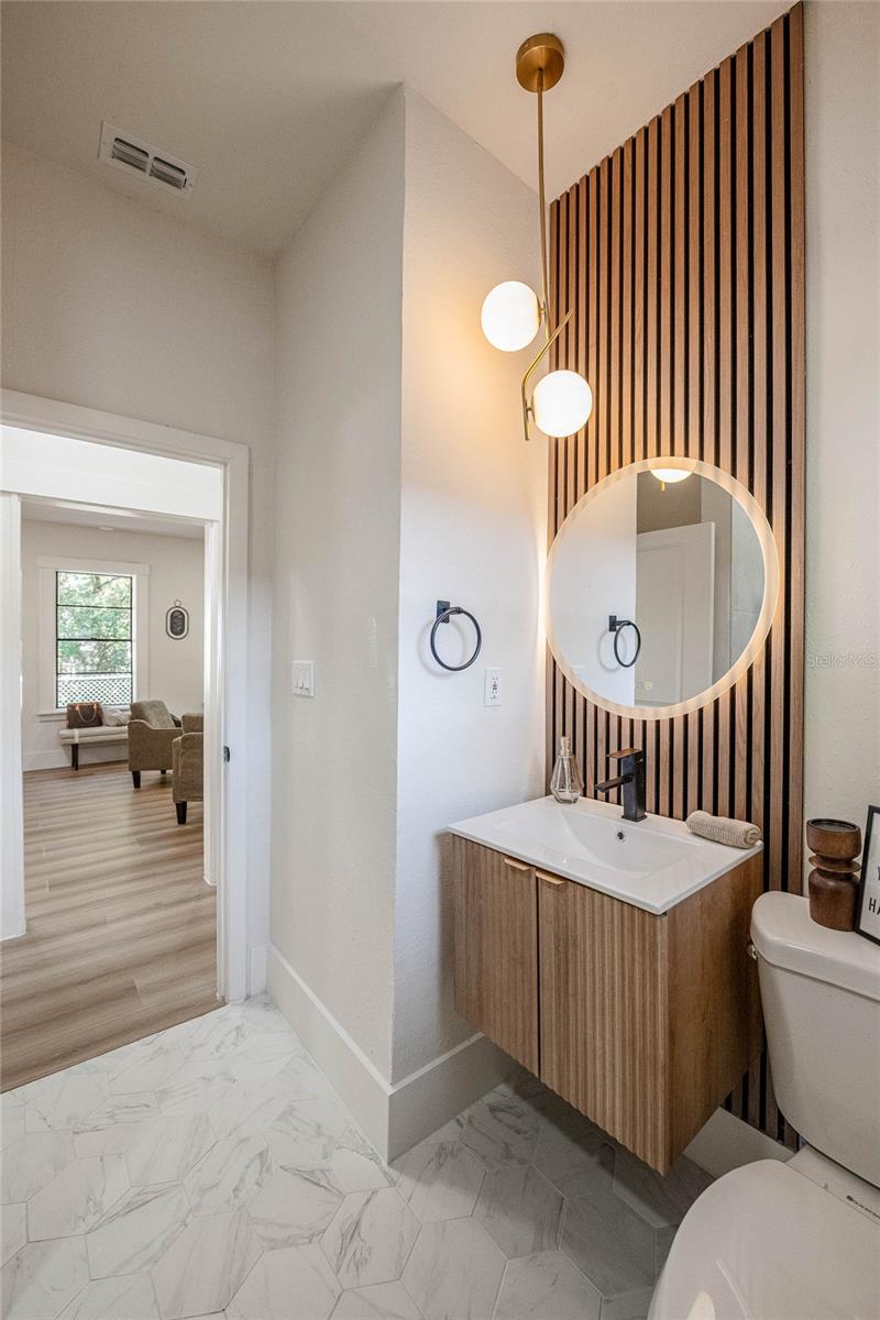 Image 28 of 40 For 805 Curtis Street