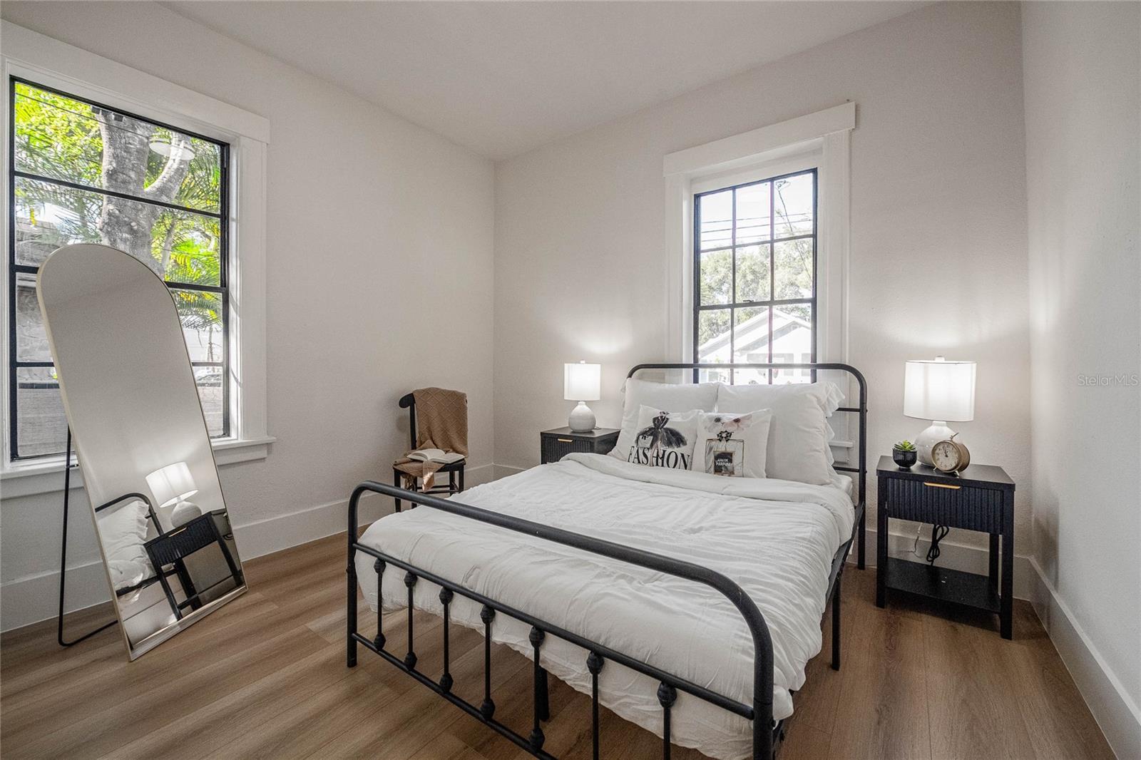 Image 29 of 40 For 805 Curtis Street