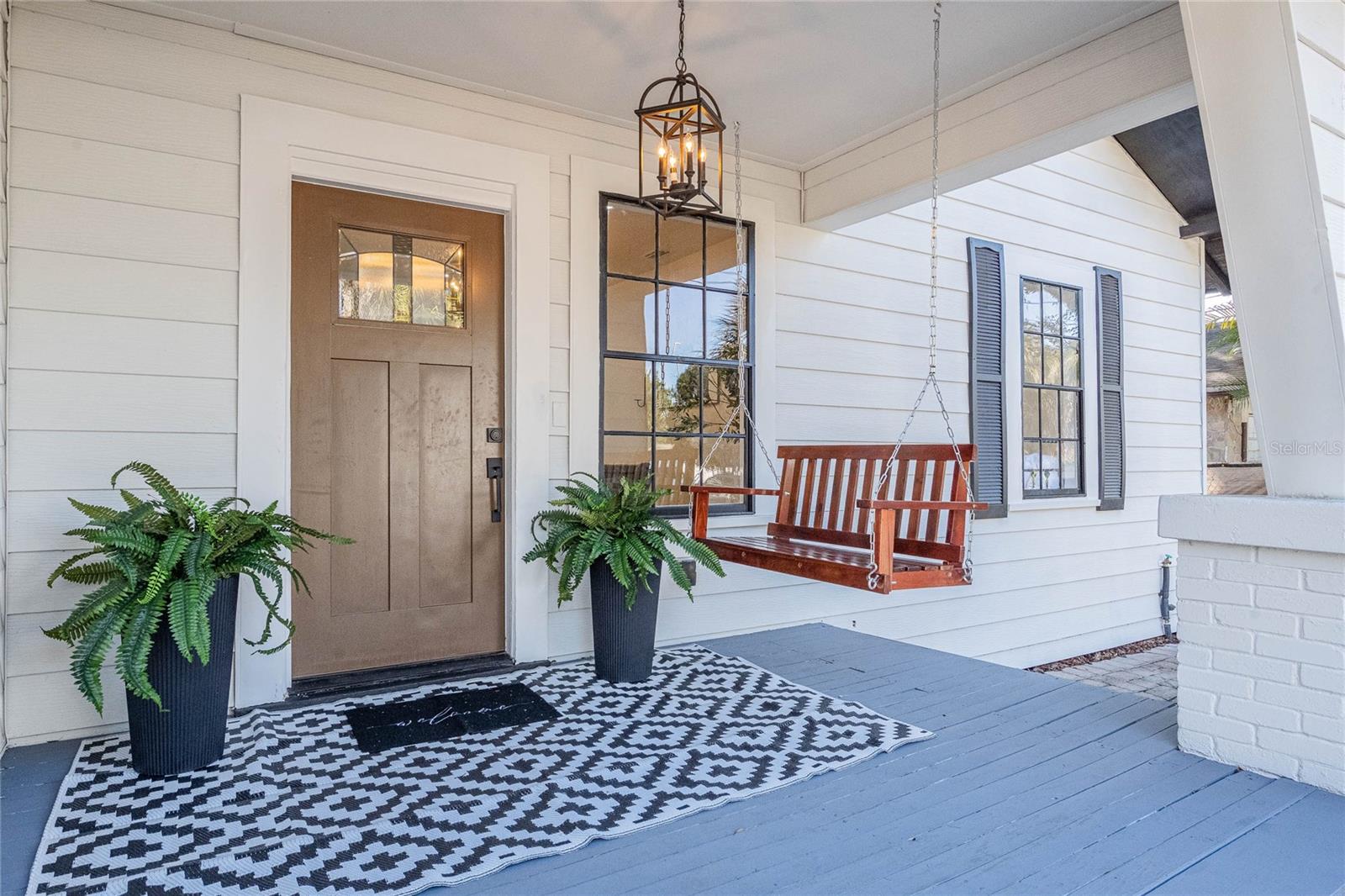 Image 3 of 40 For 805 Curtis Street