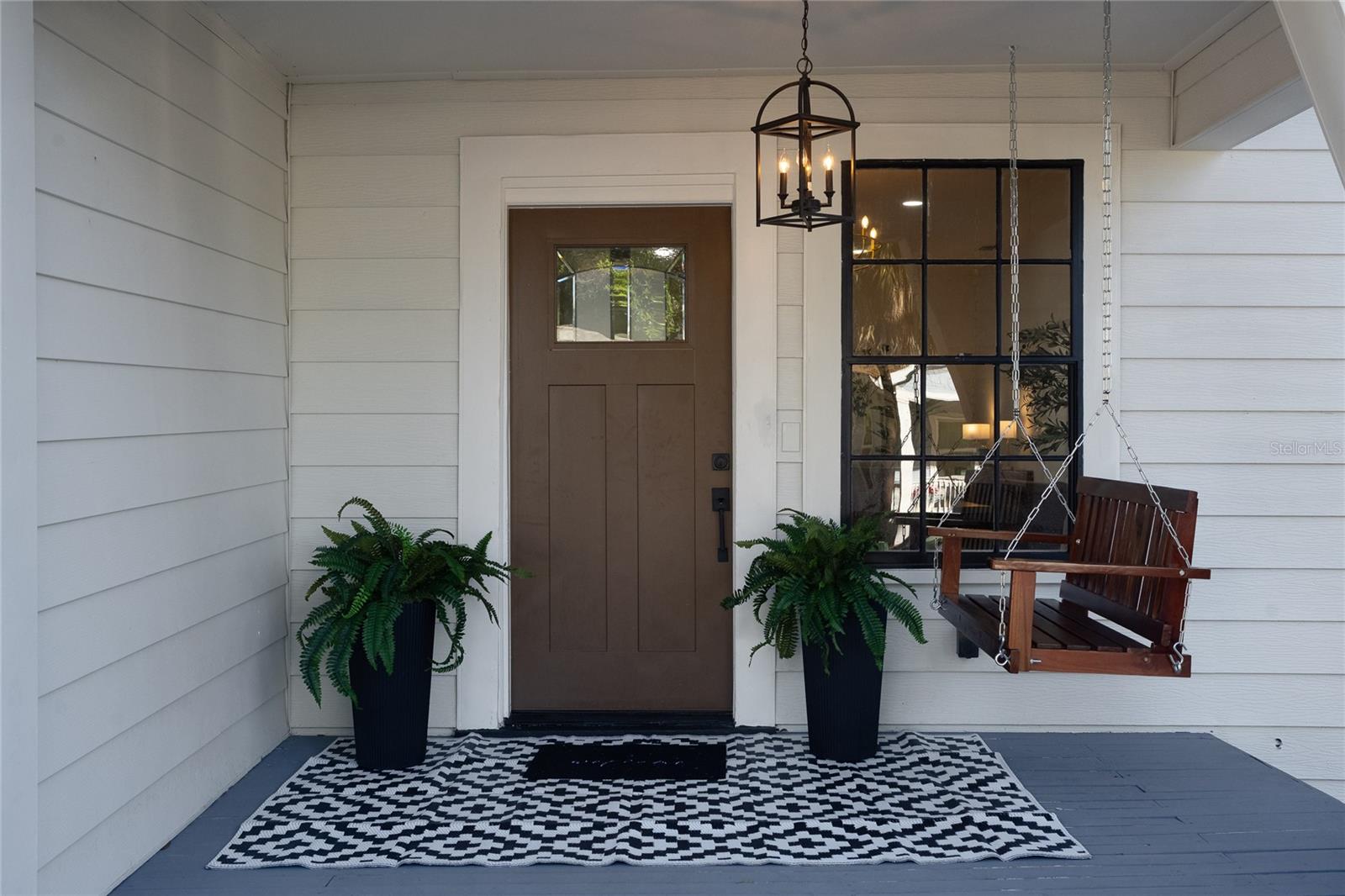 Image 4 of 40 For 805 Curtis Street