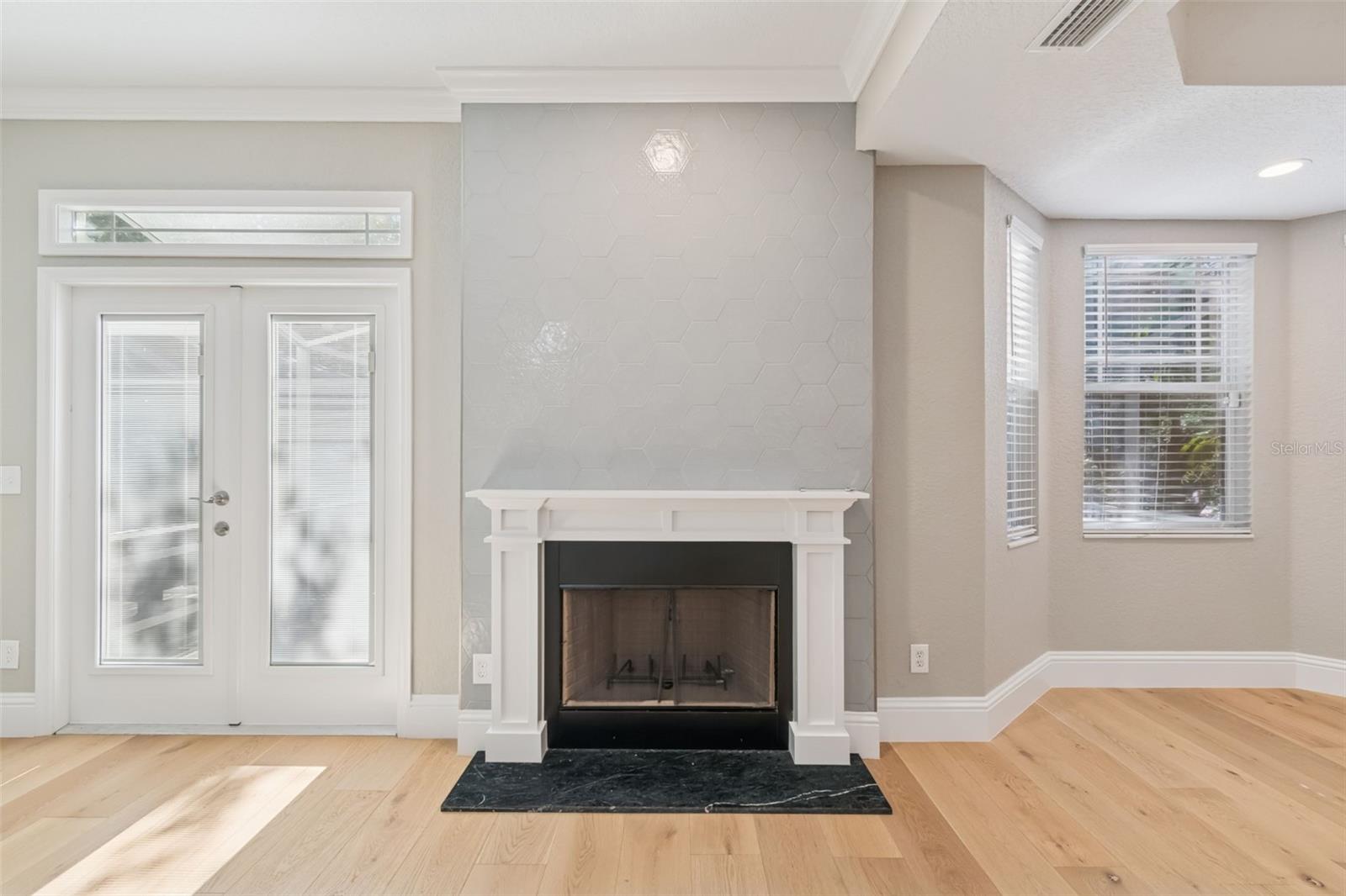 Image 13 of 52 For 2858 Bayshore Trails Drive