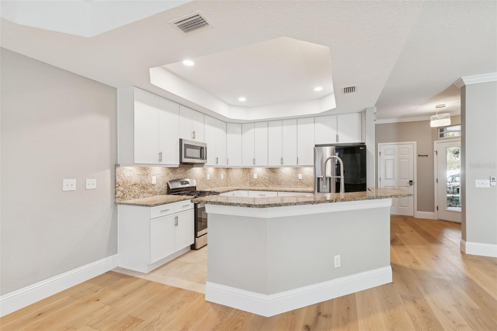 Image 18 of 52 For 2858 Bayshore Trails Drive