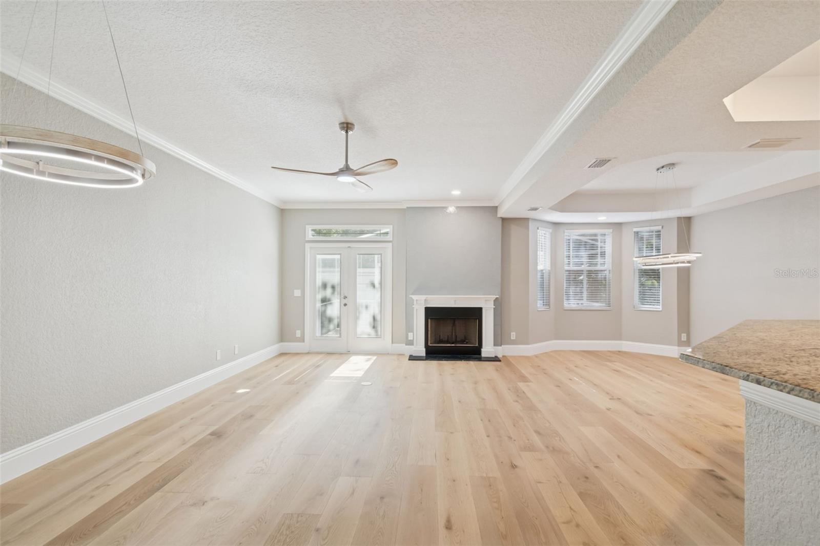 Image 21 of 52 For 2858 Bayshore Trails Drive