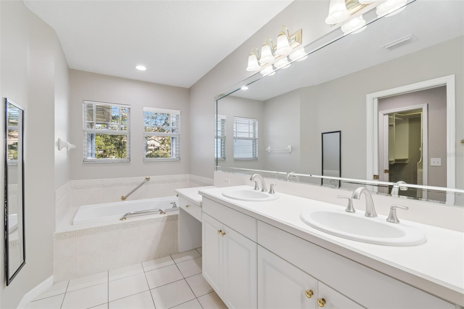 Image 26 of 52 For 2858 Bayshore Trails Drive