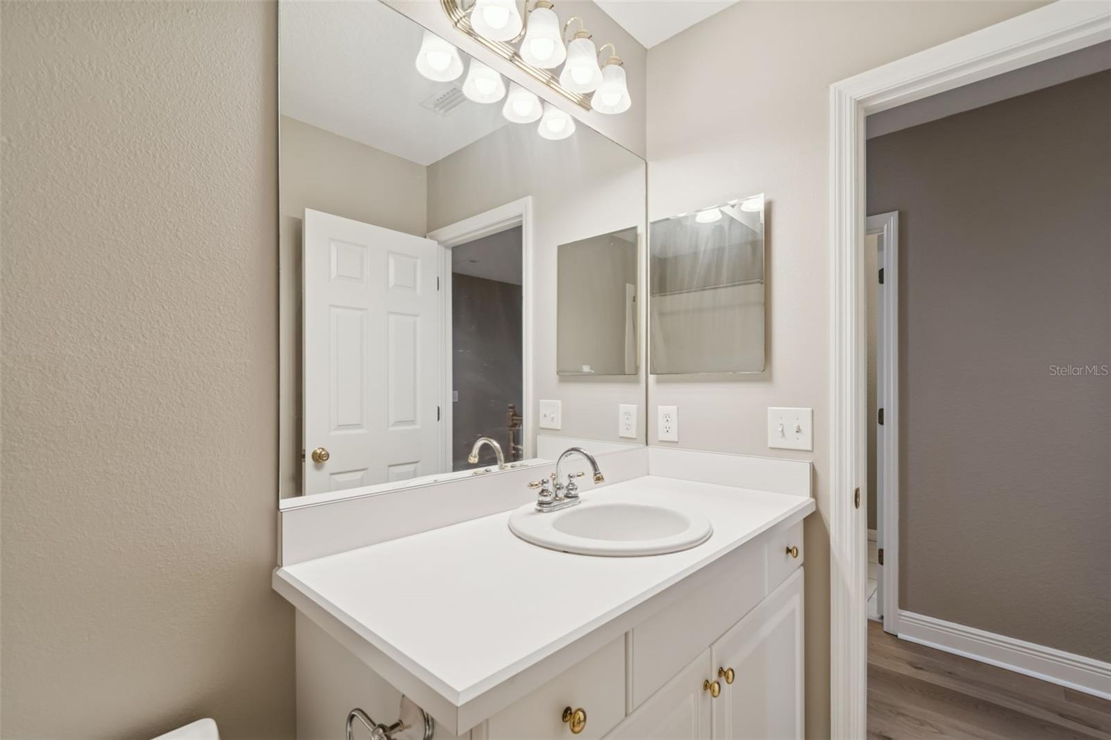 Image 34 of 52 For 2858 Bayshore Trails Drive