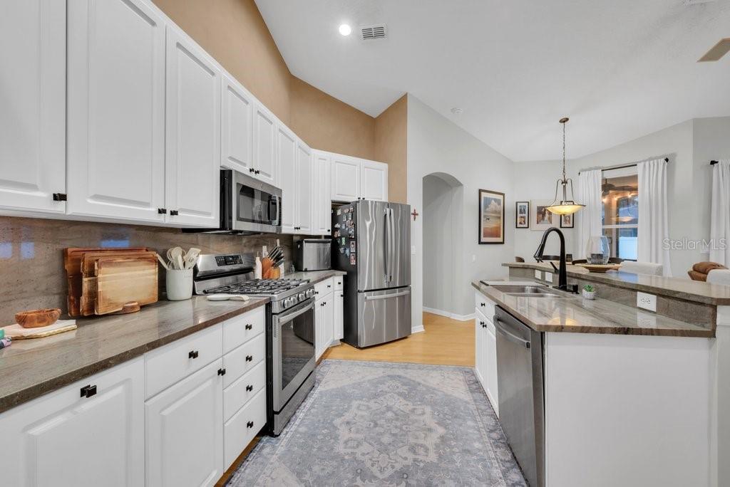 Image 15 of 59 For 12537 River Birch Drive