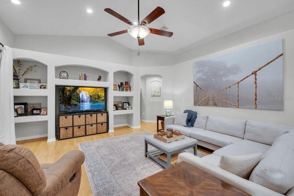 Image 17 of 59 For 12537 River Birch Drive