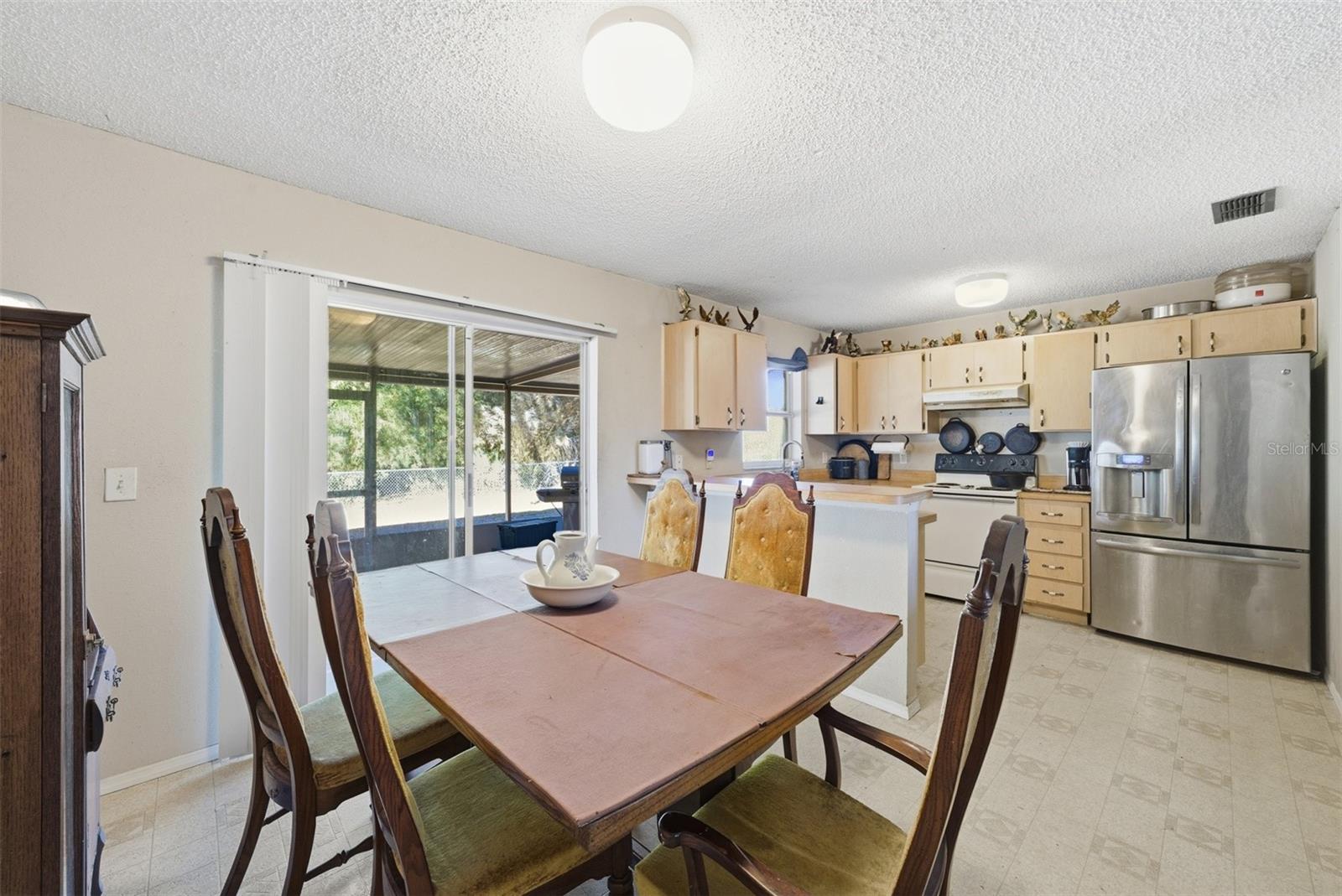 Image 16 of 41 For 9911 Davis Street