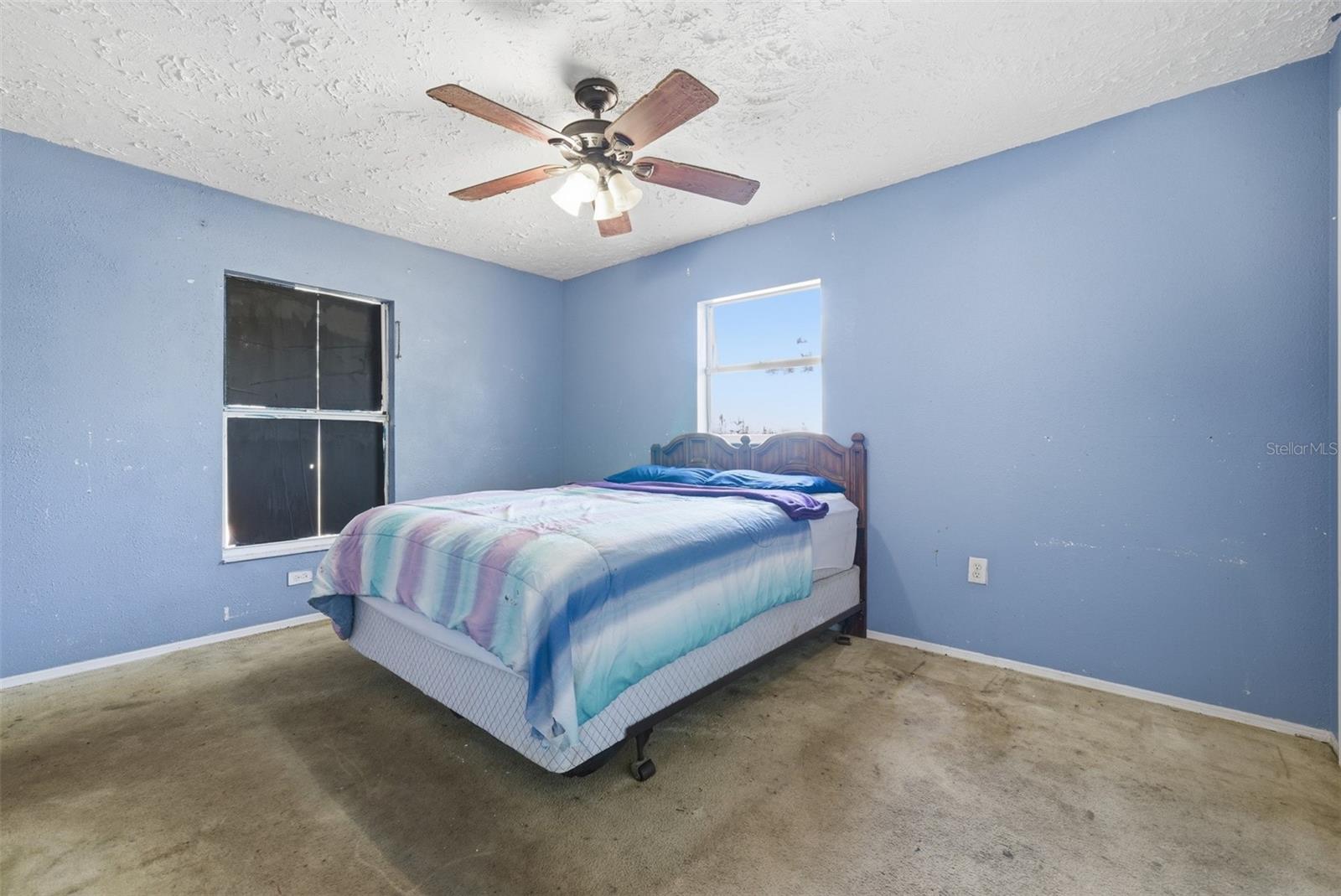 Image 18 of 41 For 9911 Davis Street