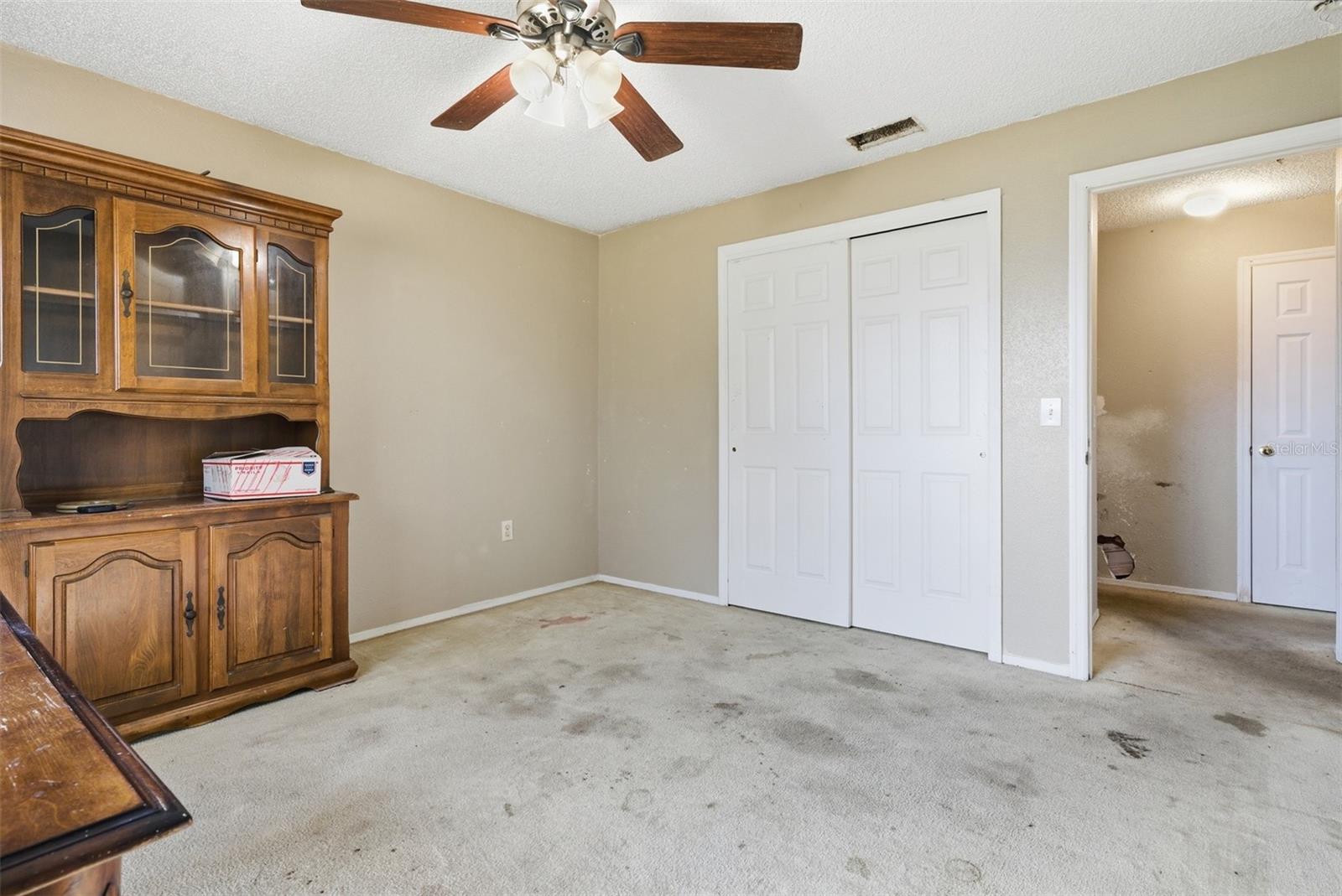 Image 22 of 41 For 9911 Davis Street