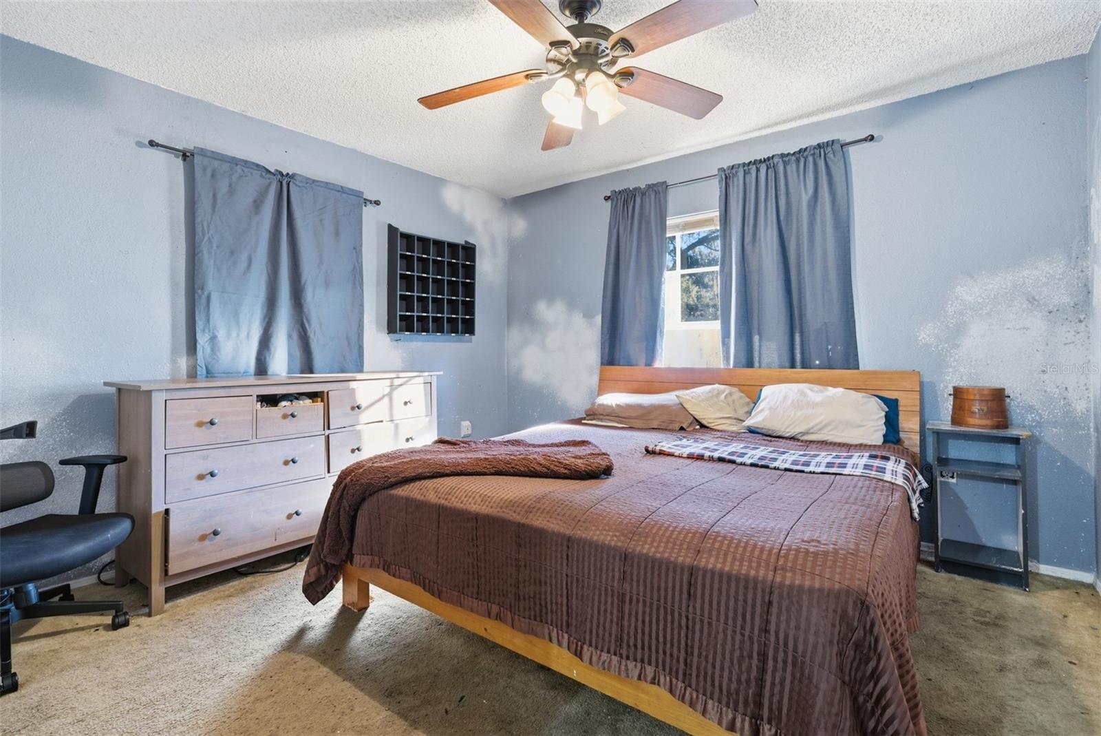 Image 23 of 41 For 9911 Davis Street