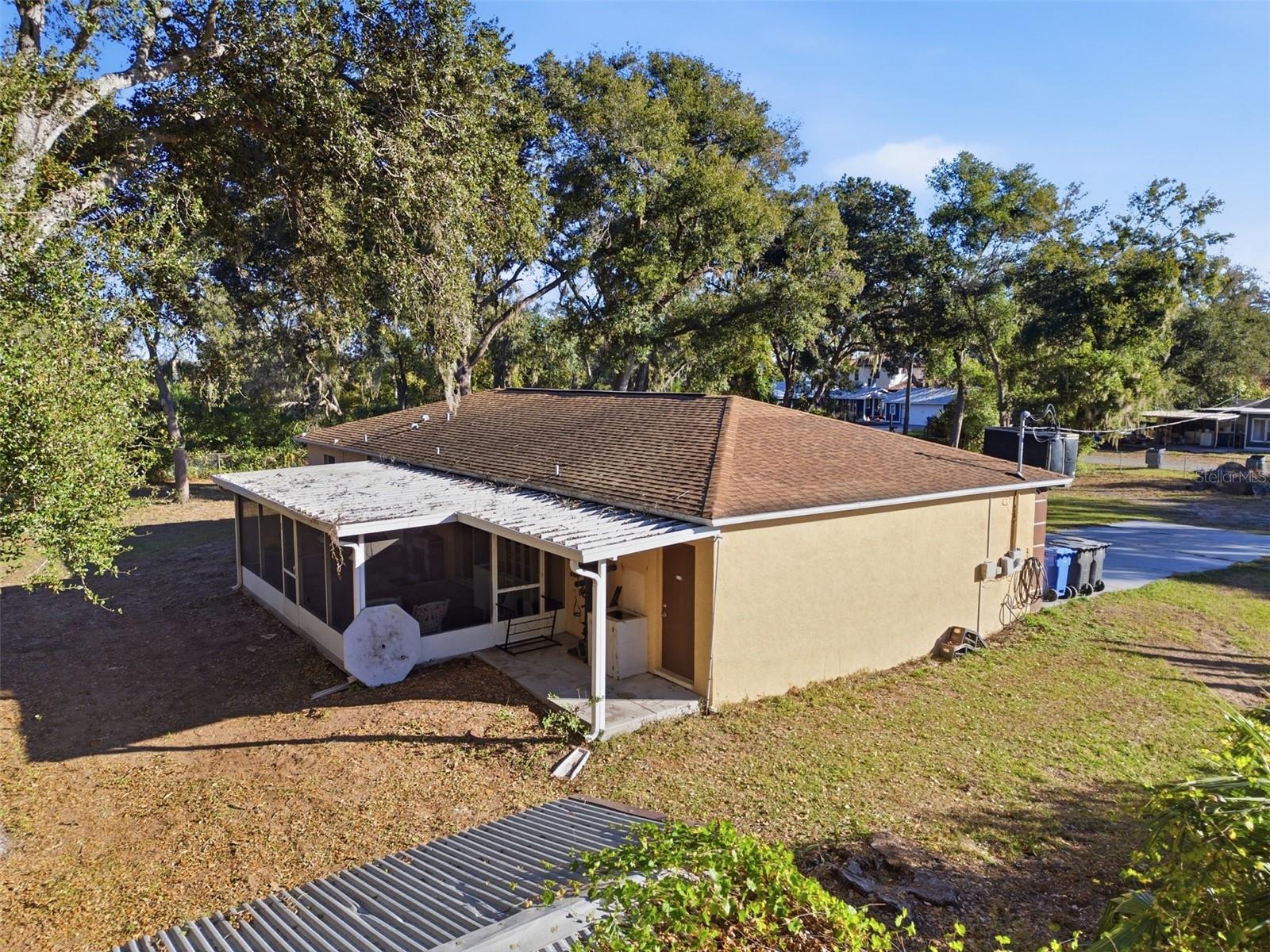 Image 32 of 41 For 9911 Davis Street