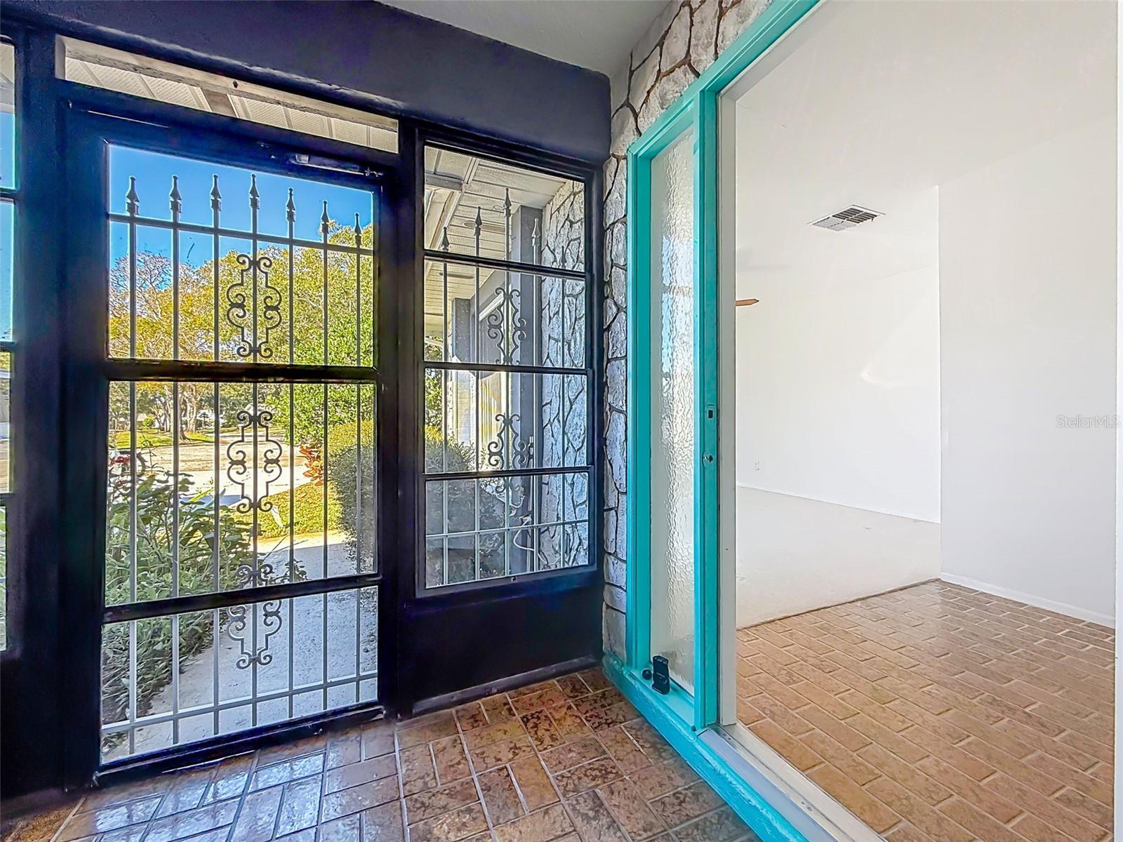 Image 10 of 64 For 3280 Skene Terrace