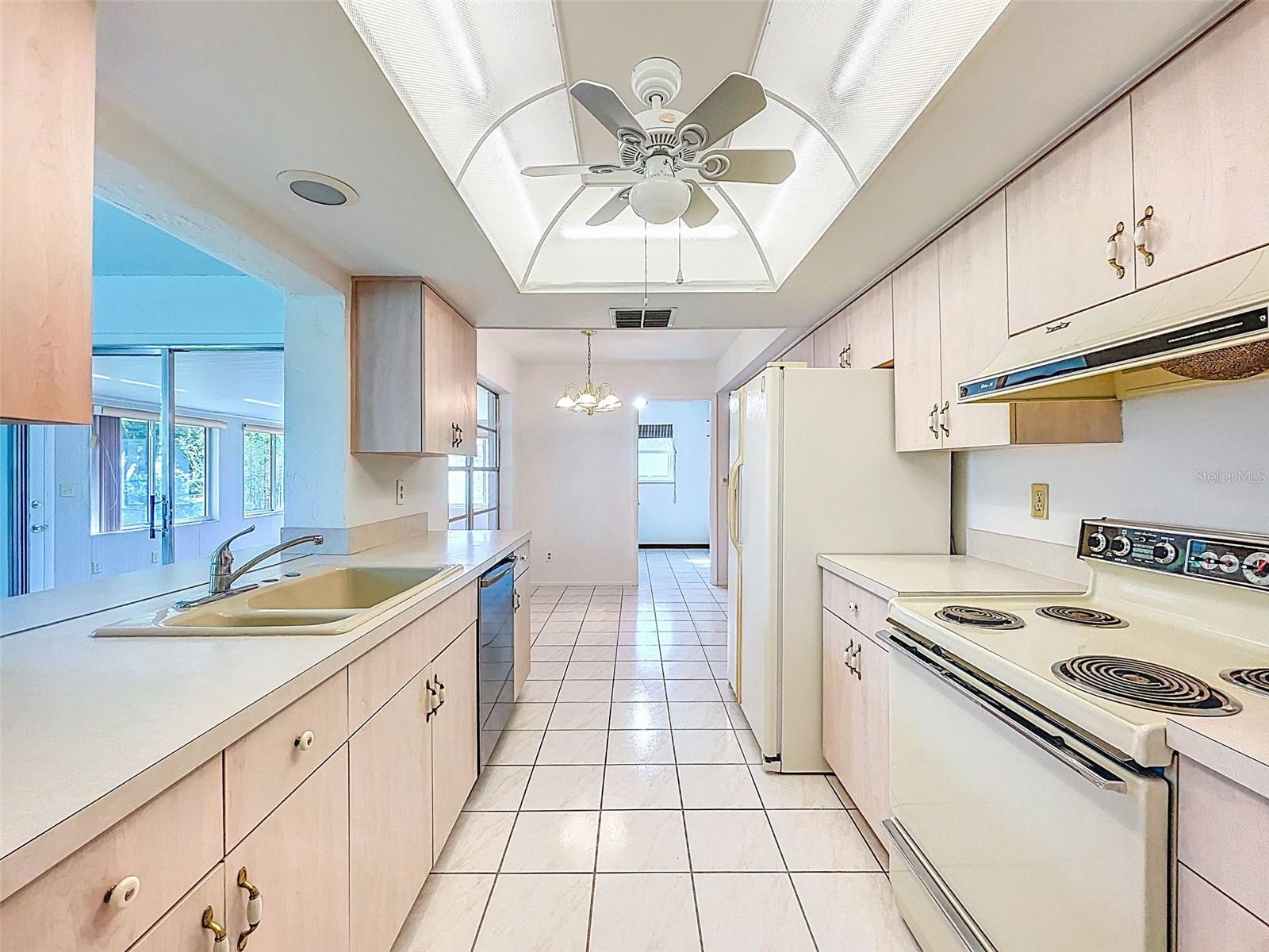 Image 35 of 64 For 3280 Skene Terrace