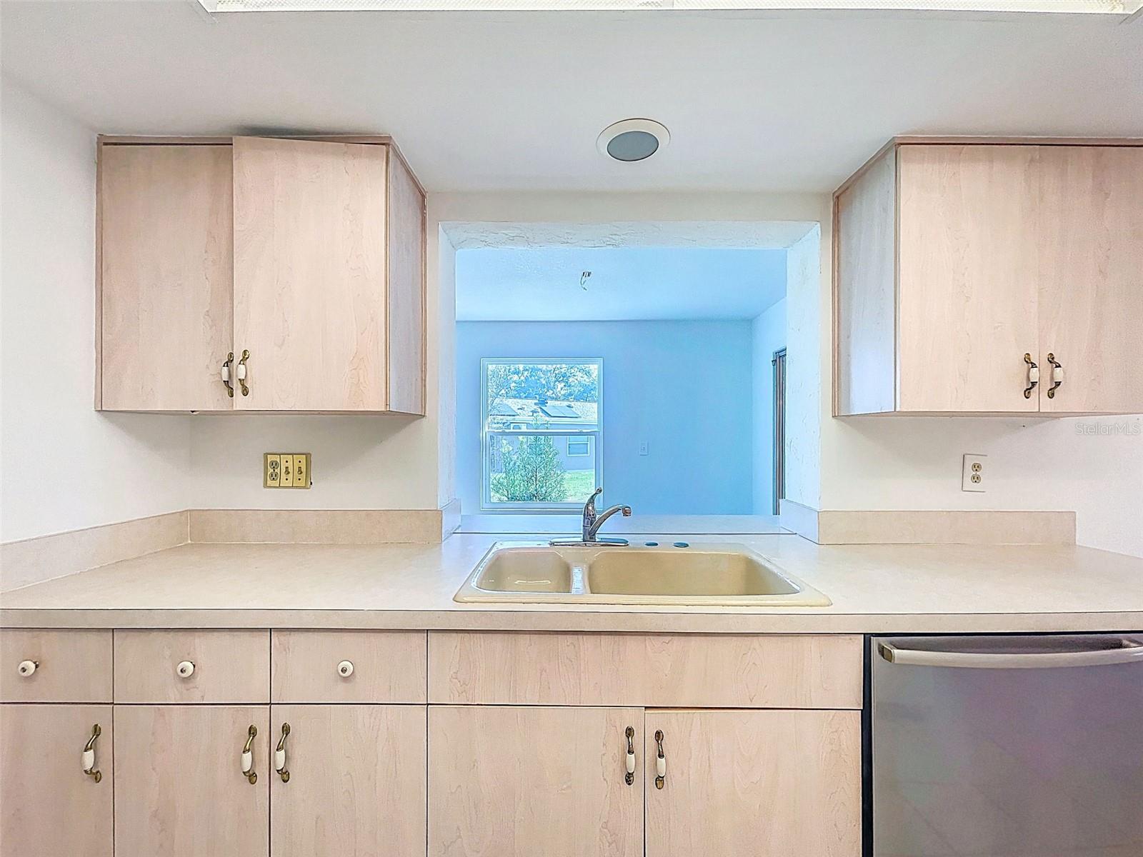 Image 37 of 64 For 3280 Skene Terrace