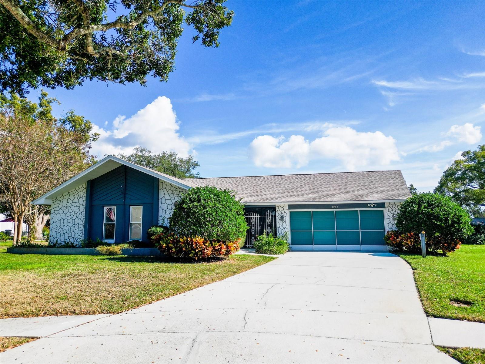 Image 4 of 64 For 3280 Skene Terrace