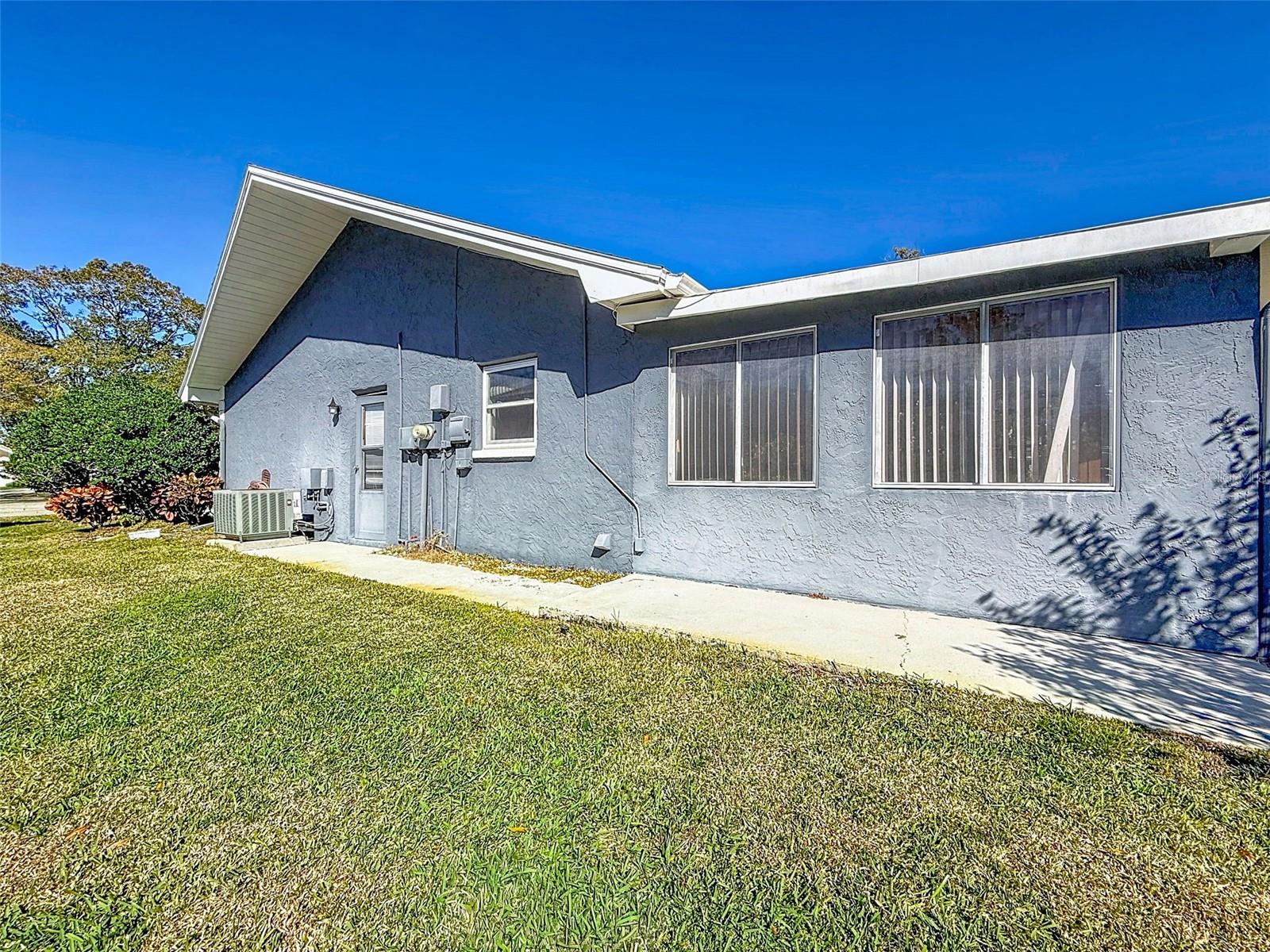 Image 7 of 64 For 3280 Skene Terrace