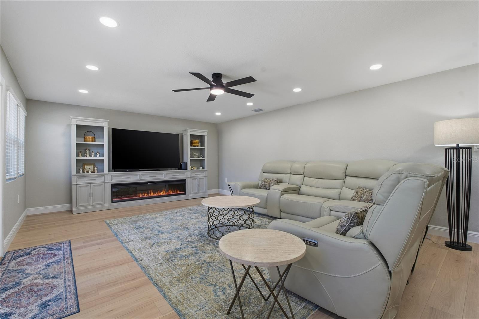 Image 18 of 65 For 335 Crosswinds Drive