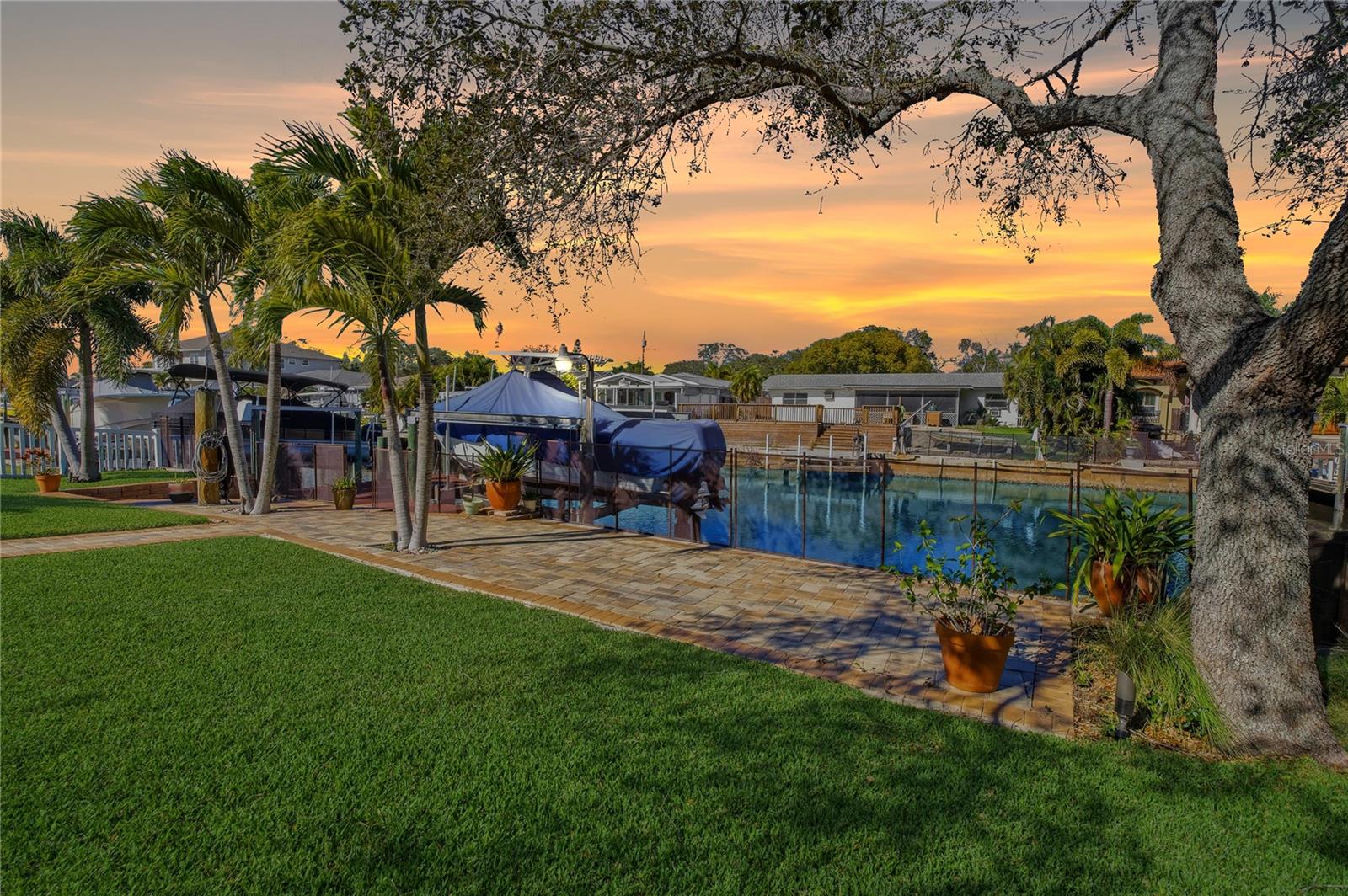 Image 4 of 65 For 335 Crosswinds Drive