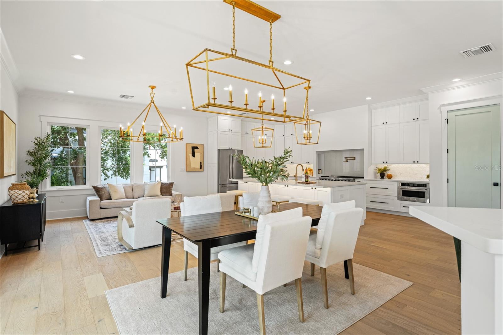 Image 15 of 72 For 2200 Glenwood Drive