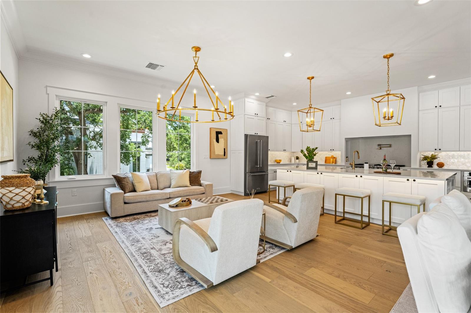 Image 16 of 72 For 2200 Glenwood Drive