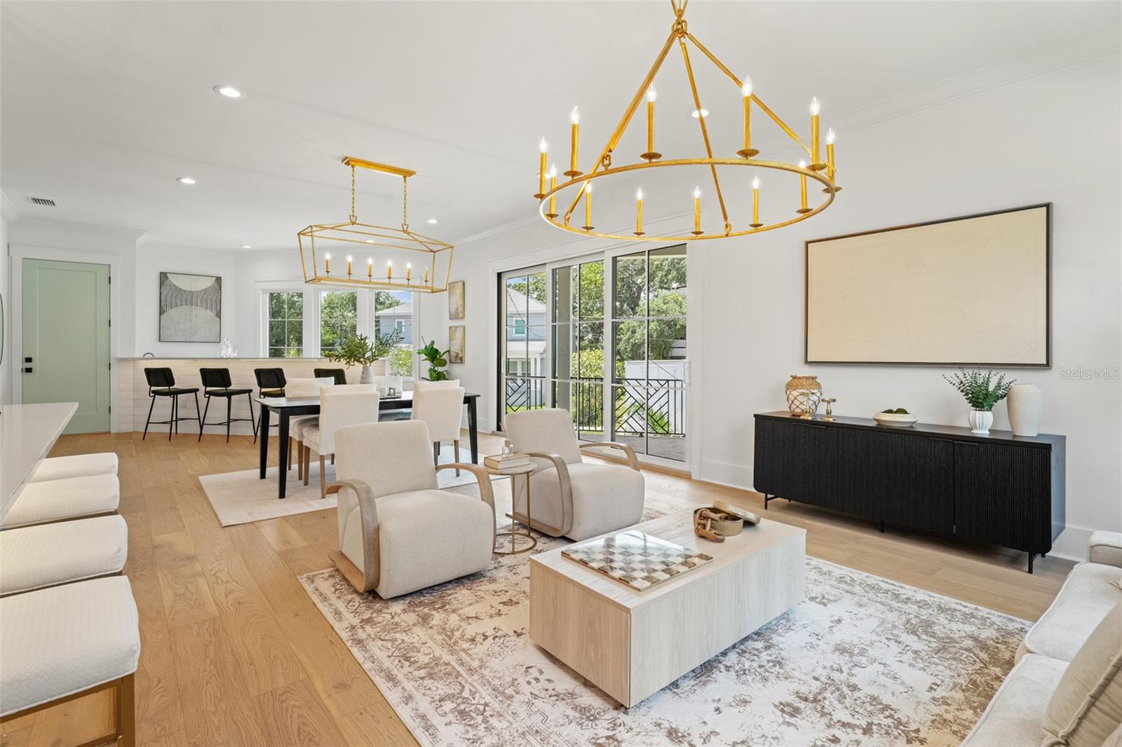 Image 18 of 72 For 2200 Glenwood Drive