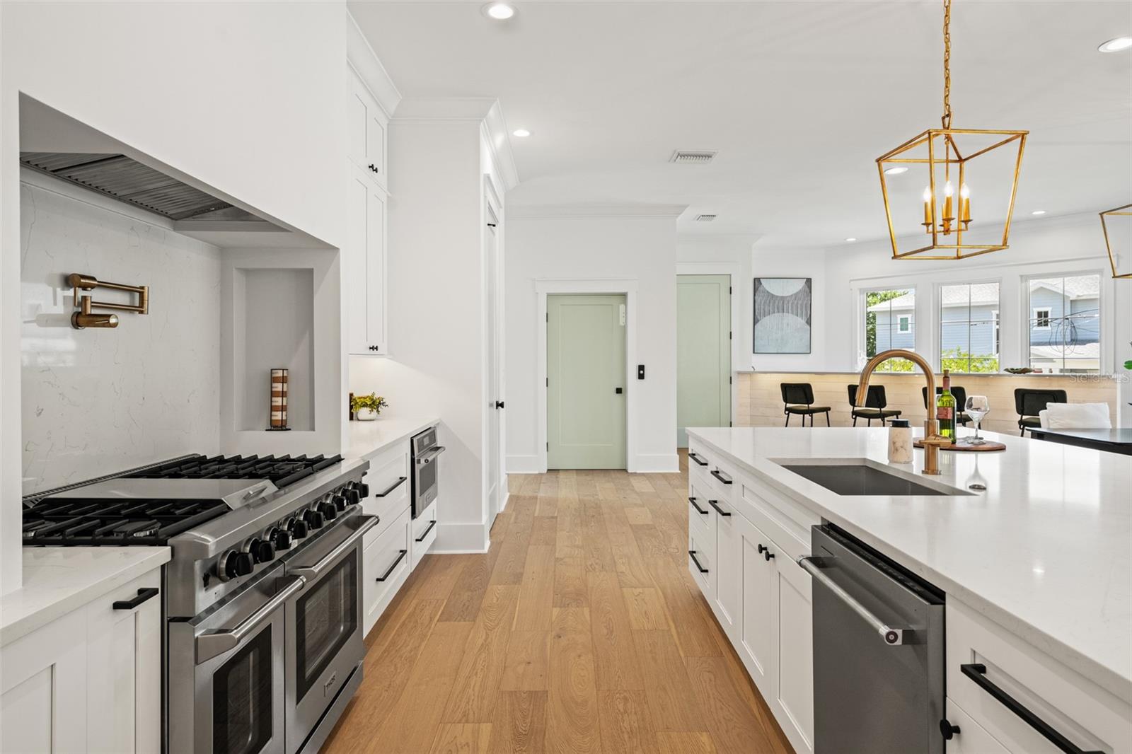 Image 22 of 72 For 2200 Glenwood Drive