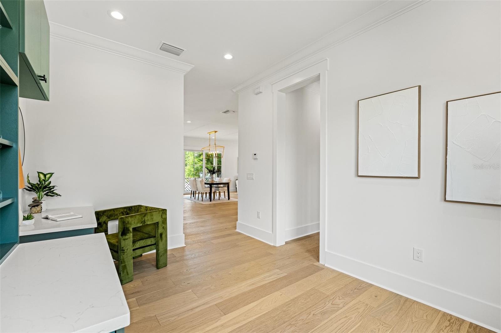 Image 28 of 72 For 2200 Glenwood Drive