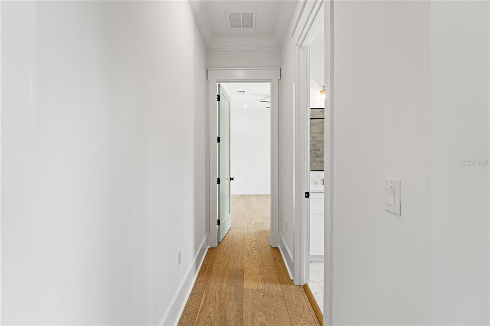 Image 29 of 72 For 2200 Glenwood Drive