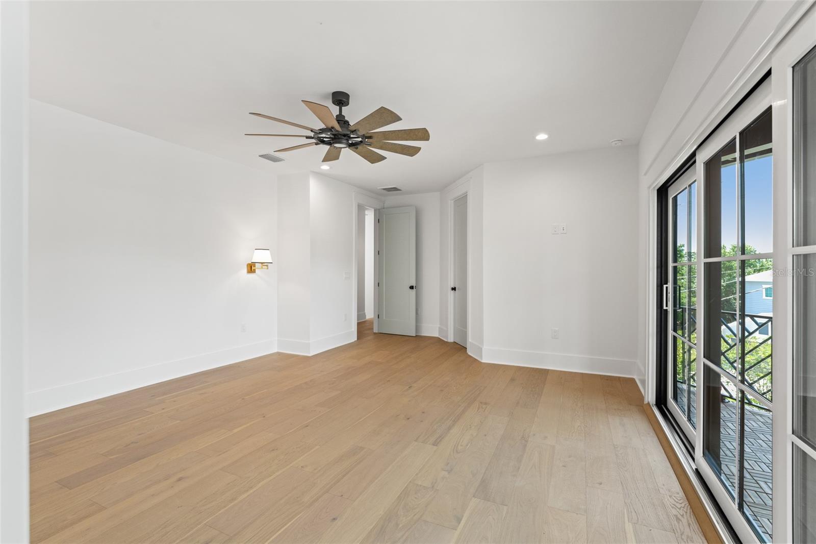 Image 41 of 72 For 2200 Glenwood Drive