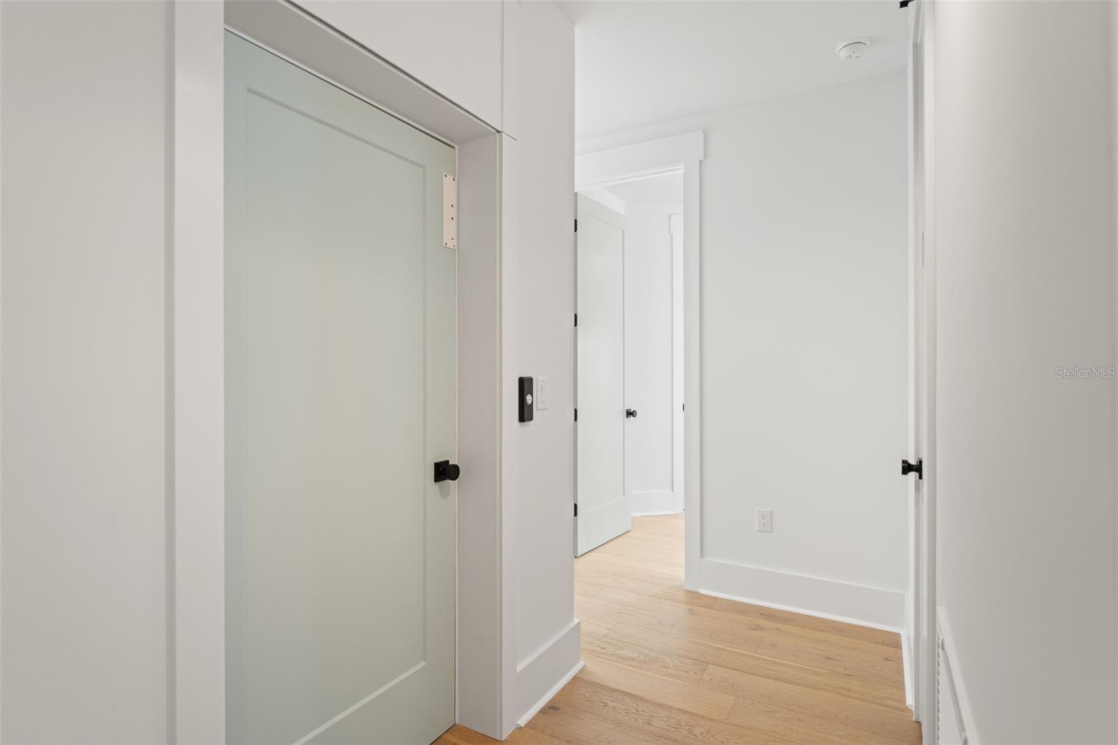 Image 50 of 72 For 2200 Glenwood Drive