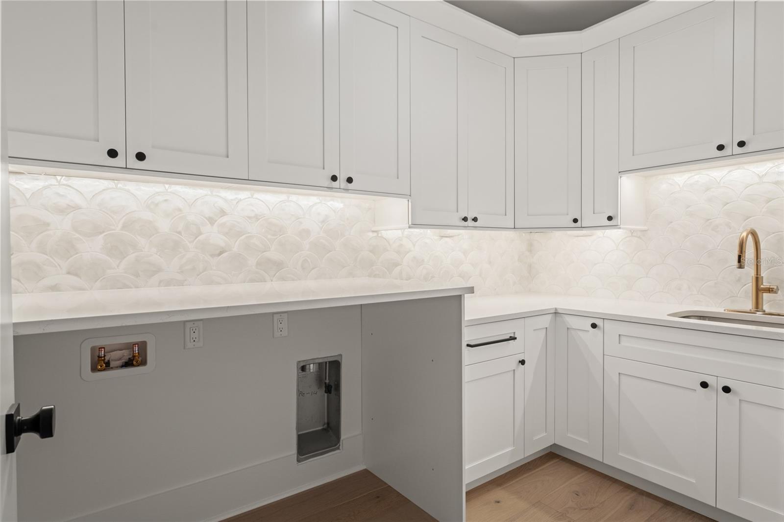 Image 51 of 72 For 2200 Glenwood Drive