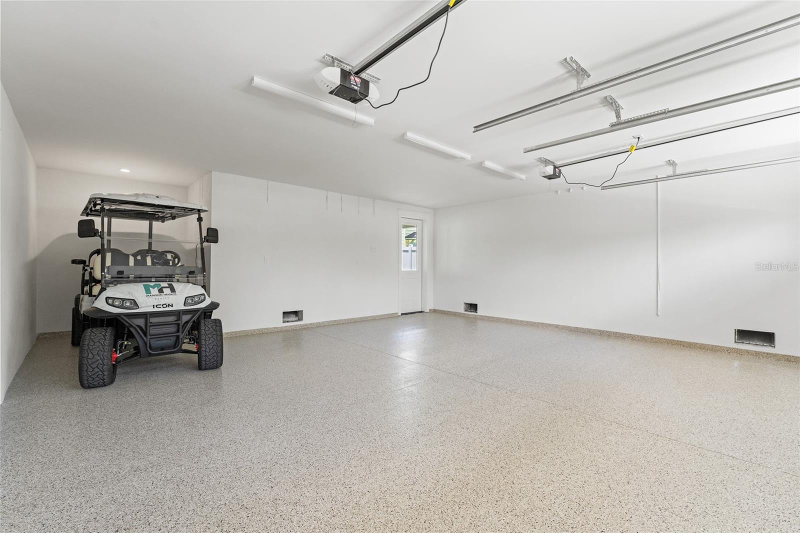 Image 61 of 72 For 2200 Glenwood Drive