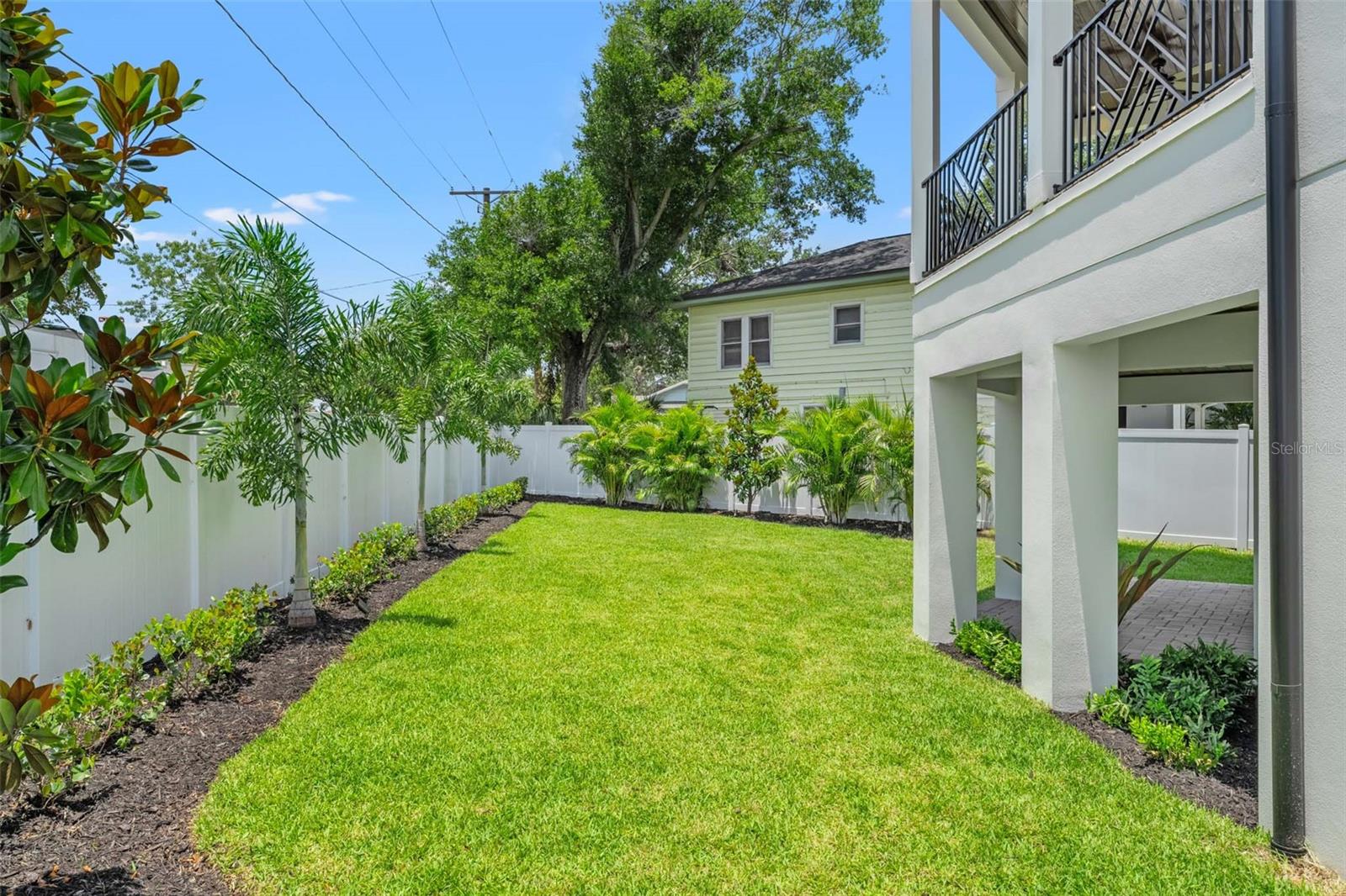 Image 68 of 72 For 2200 Glenwood Drive