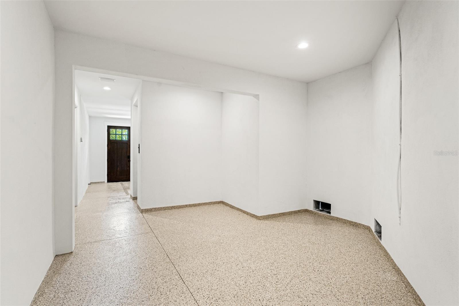 Image 8 of 72 For 2200 Glenwood Drive