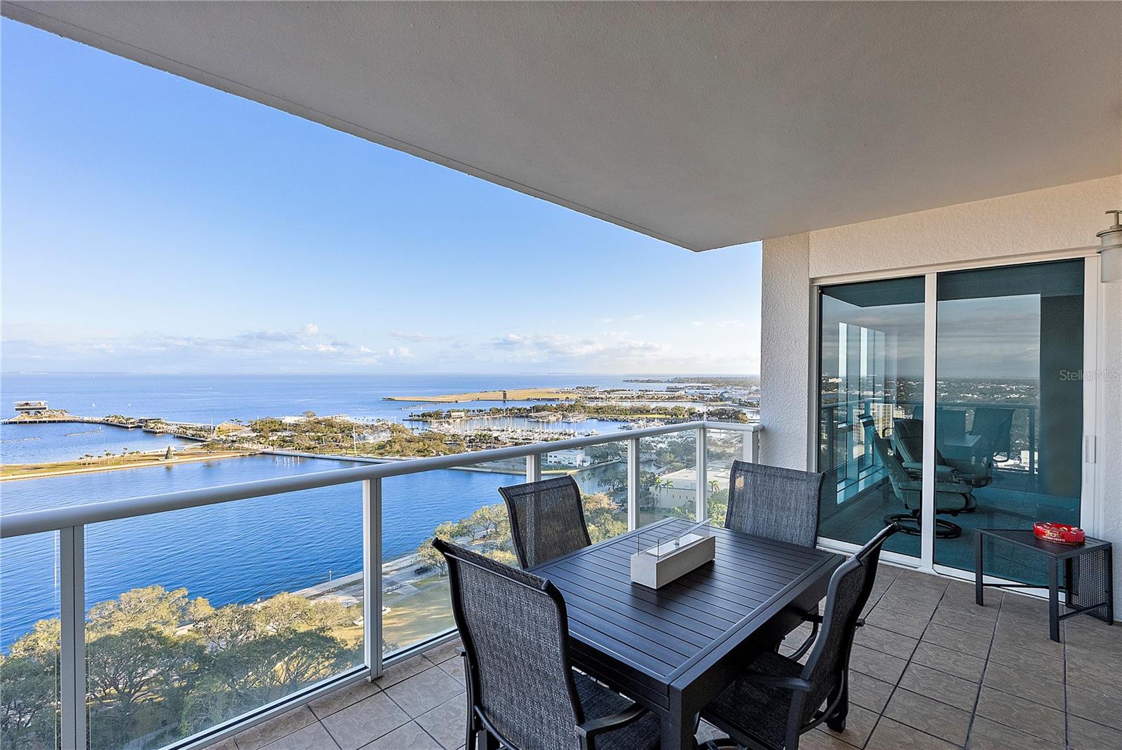 Image 27 of 79 For 400 Beach Drive Ne 2203