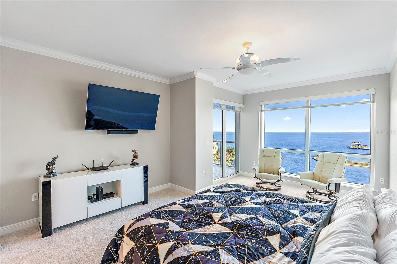 Image 29 of 79 For 400 Beach Drive Ne 2203