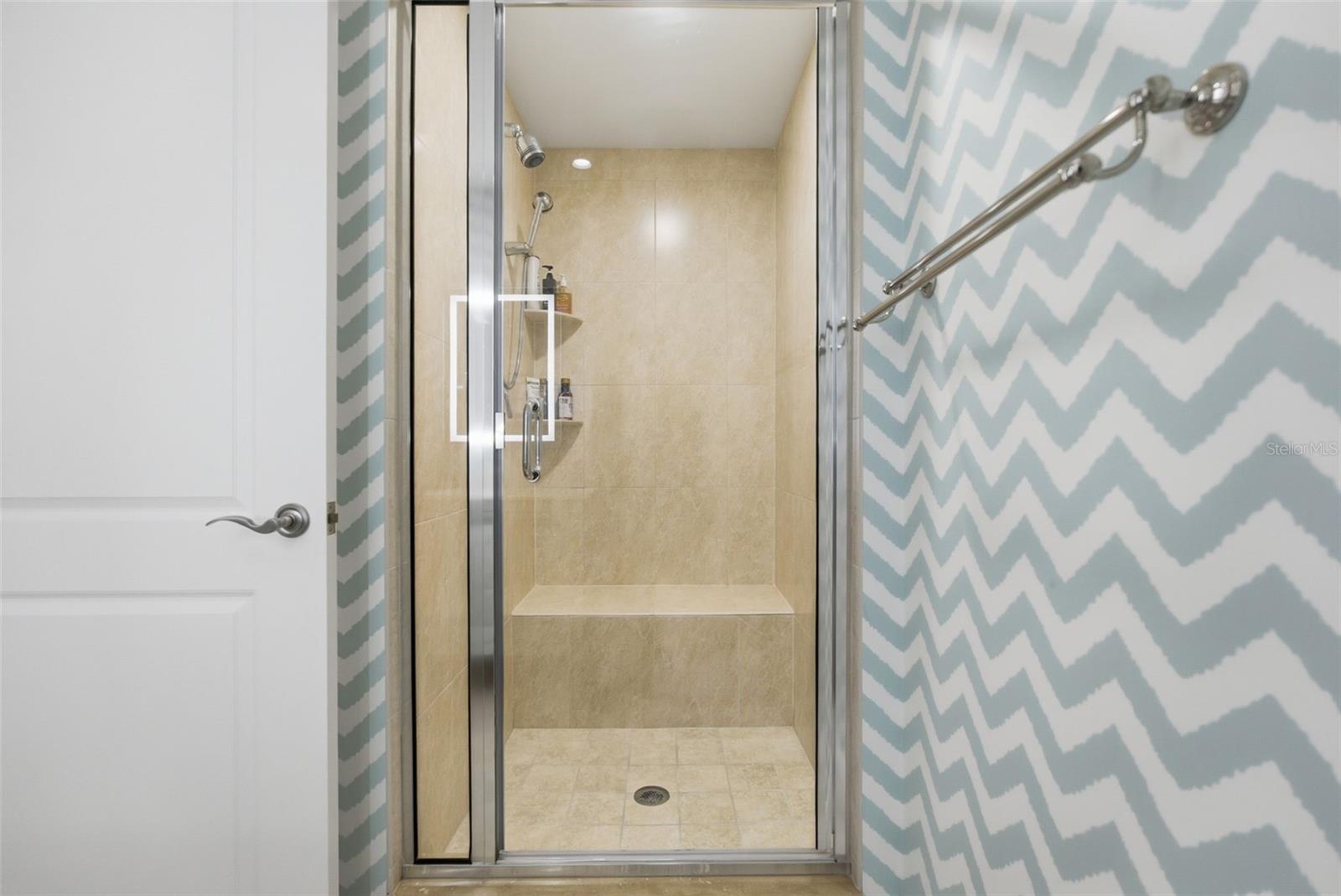 Image 39 of 79 For 400 Beach Drive Ne 2203