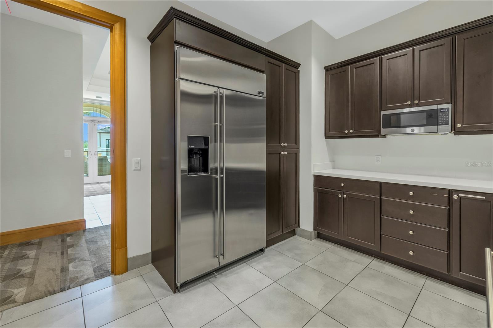 Image 47 of 79 For 400 Beach Drive Ne 2203