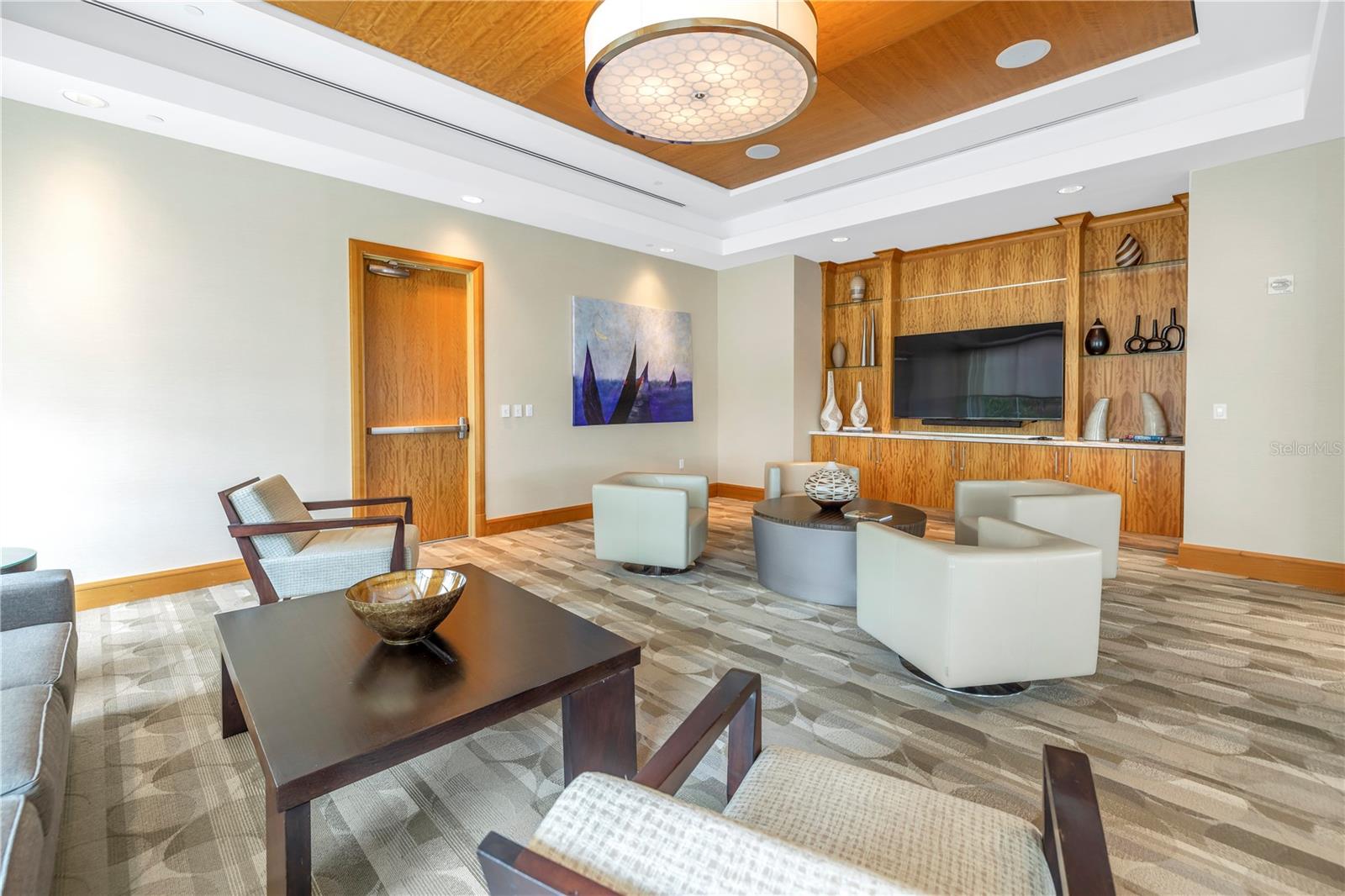 Image 54 of 79 For 400 Beach Drive Ne 2203