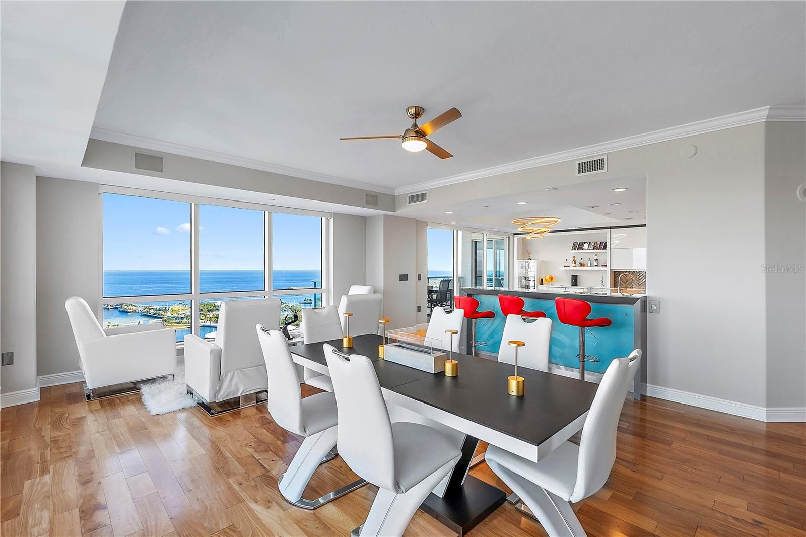 Image 6 of 79 For 400 Beach Drive Ne 2203