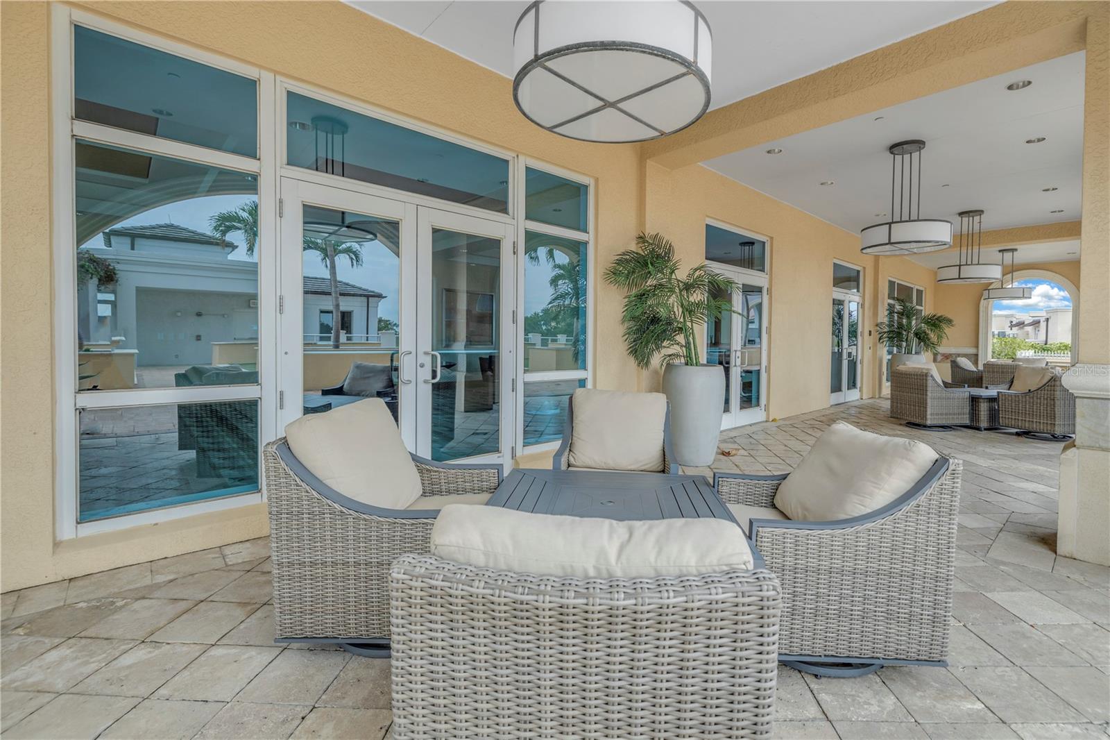 Image 60 of 79 For 400 Beach Drive Ne 2203